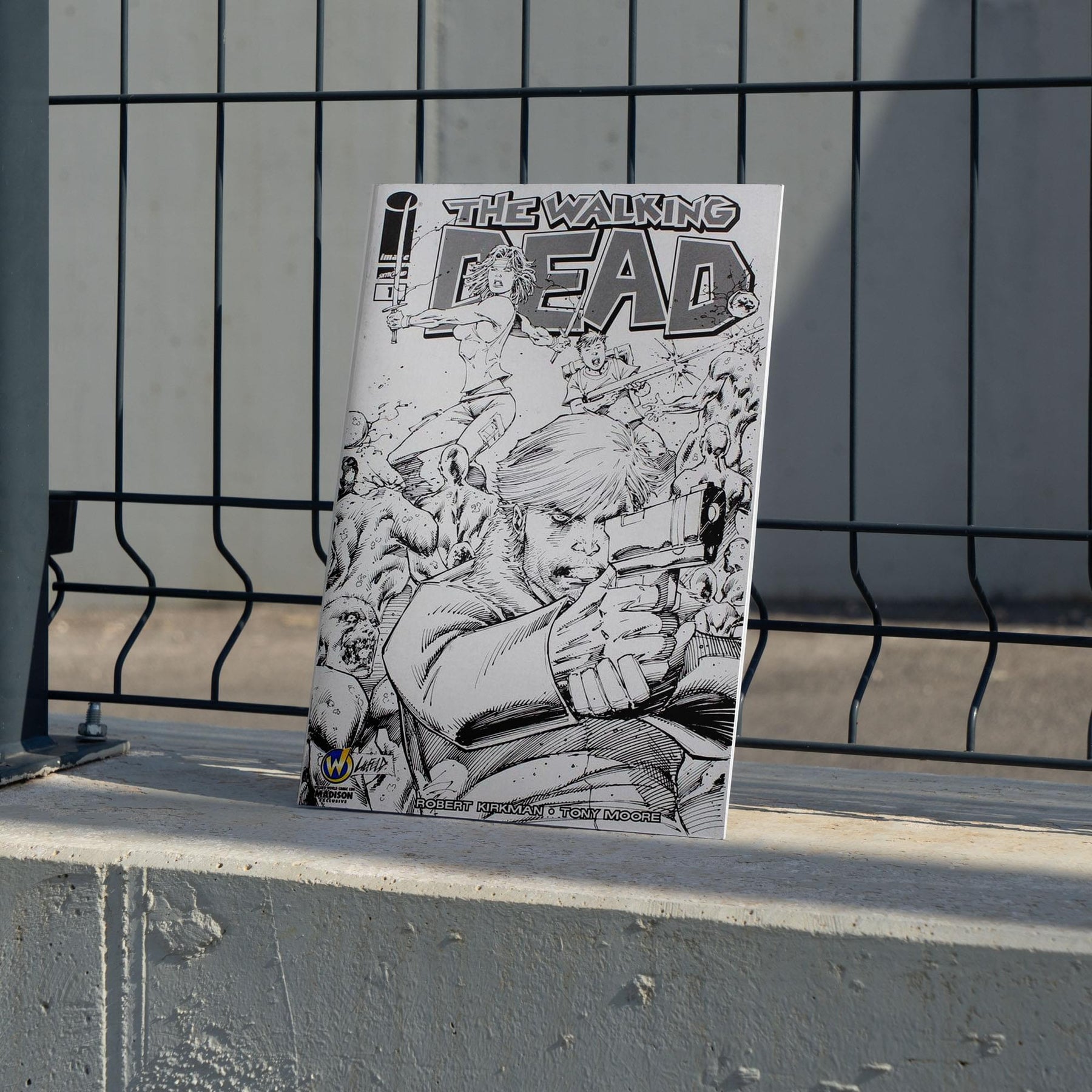 Image Comics The Walking Dead #1 Wizard World Madison 2013 Exclusive B&W Cover