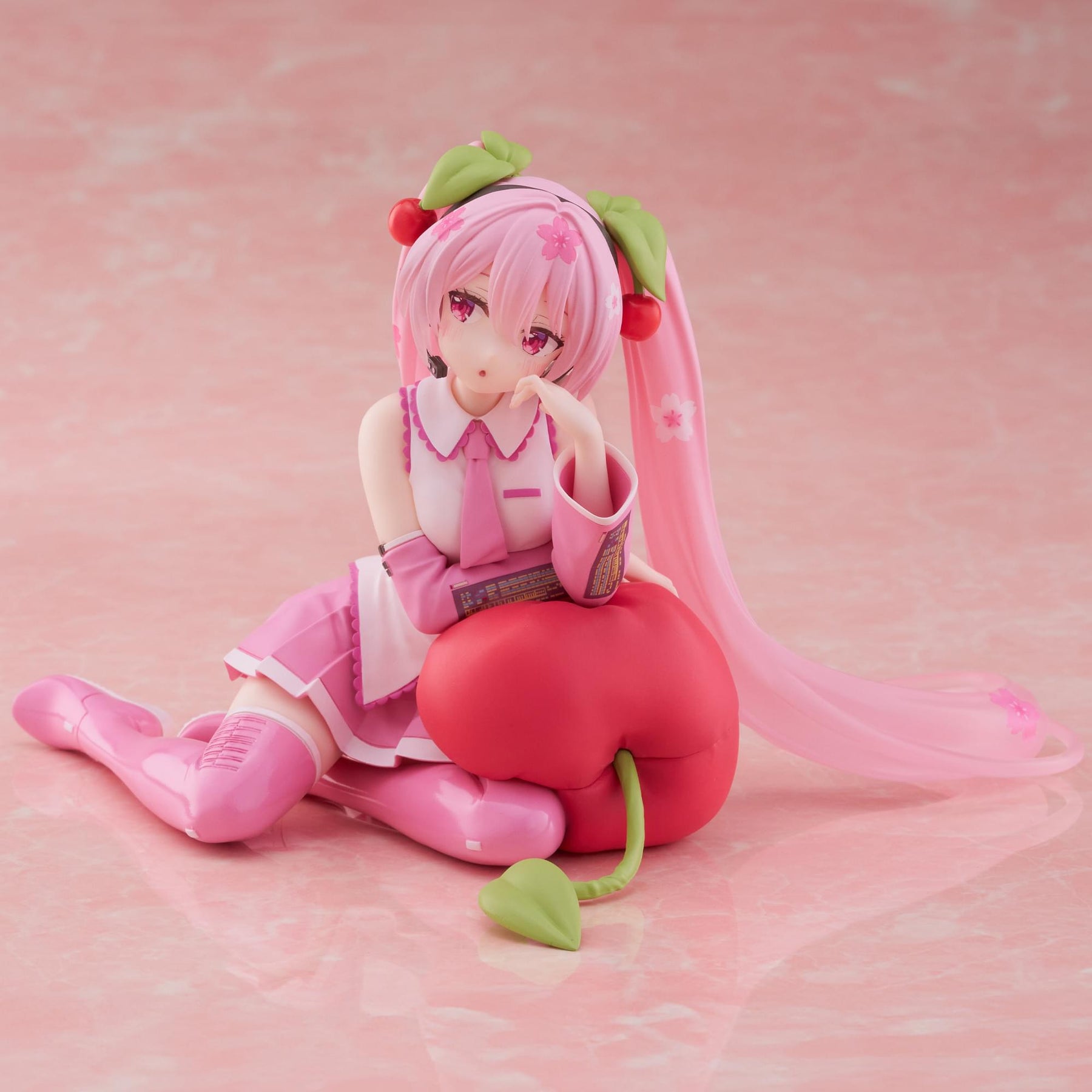 Sakura Miku Desktop Cute Figure (Cherry Cushion Ver.)