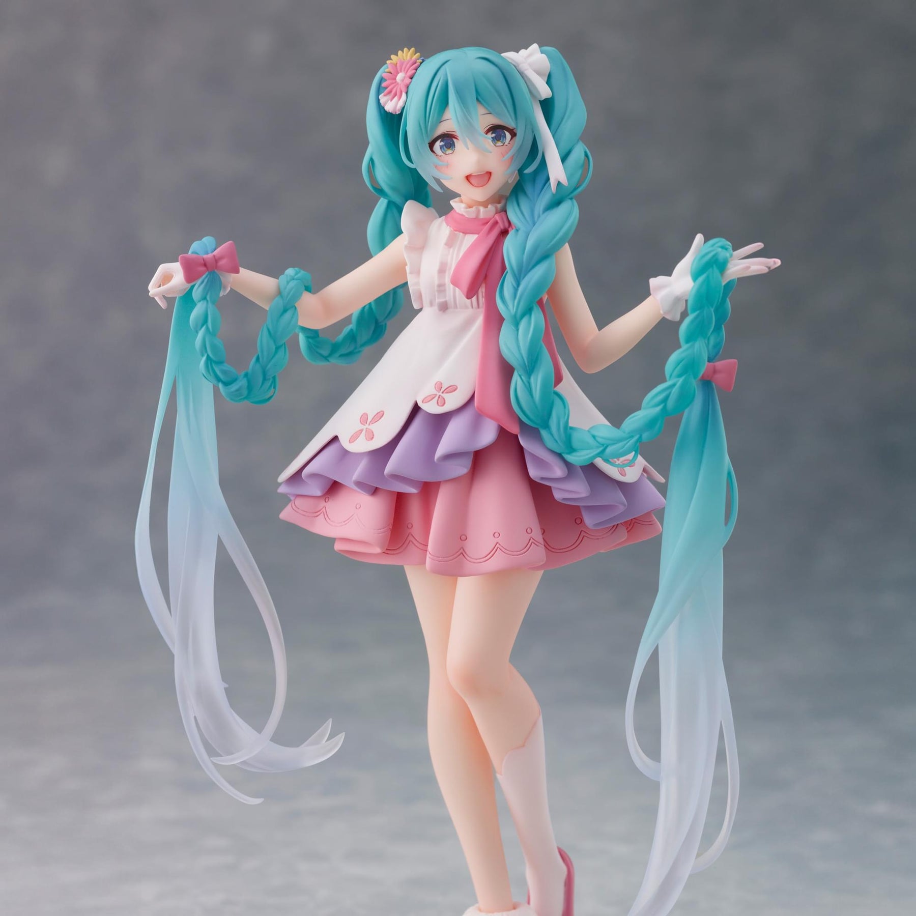 Hatsune Miku Wonderland Figure | Rapunzel