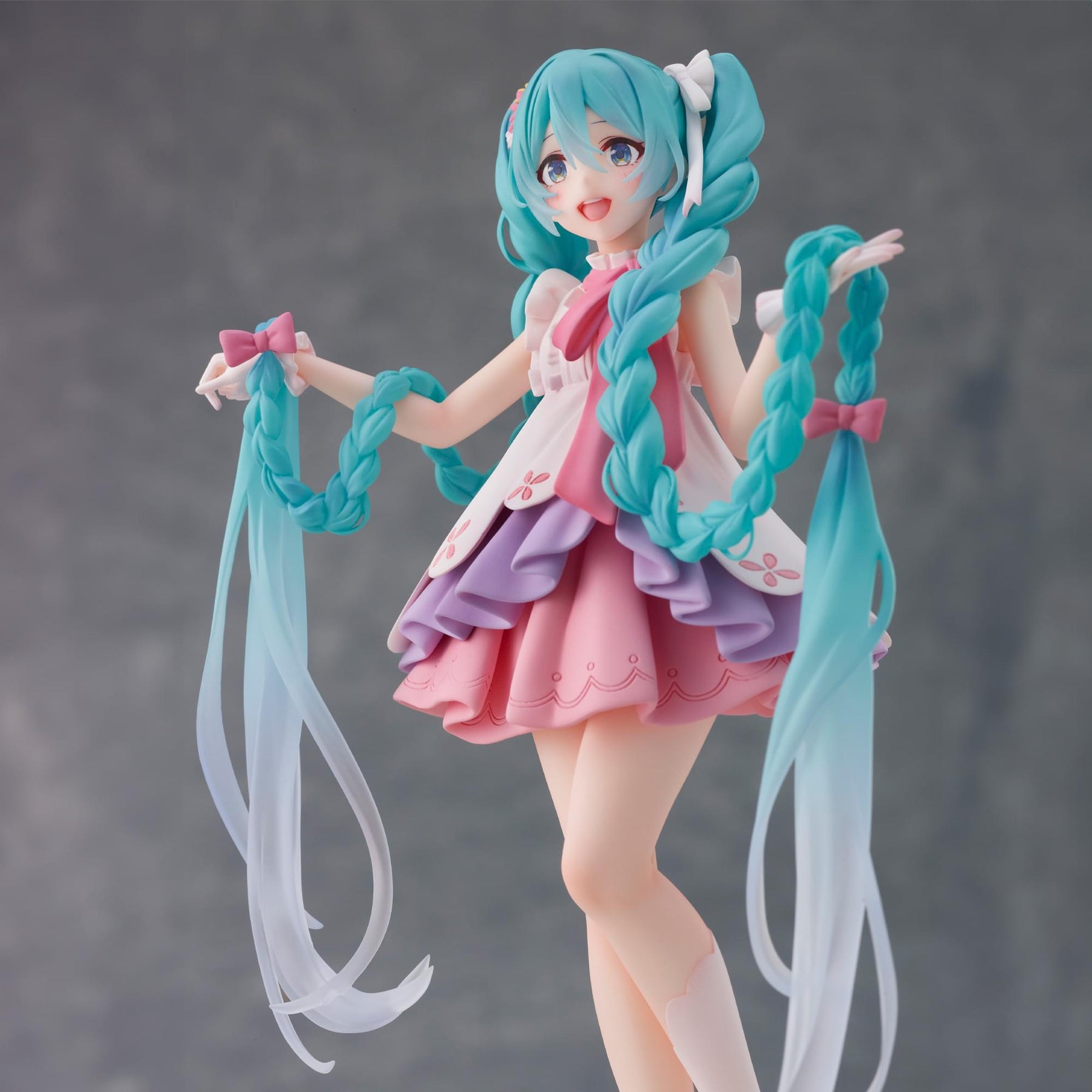 Hatsune Miku Wonderland Figure | Rapunzel