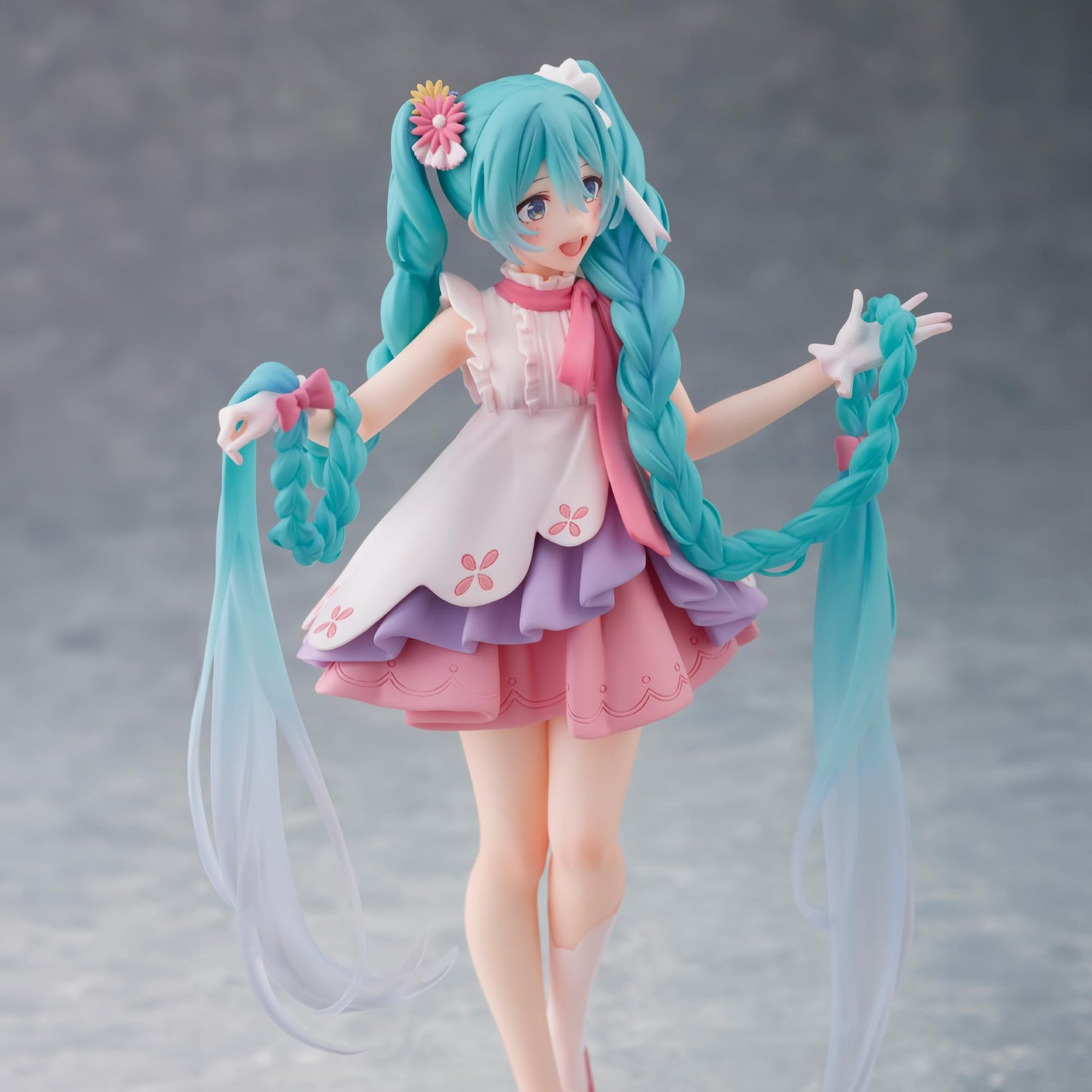 Hatsune Miku Wonderland Figure | Rapunzel
