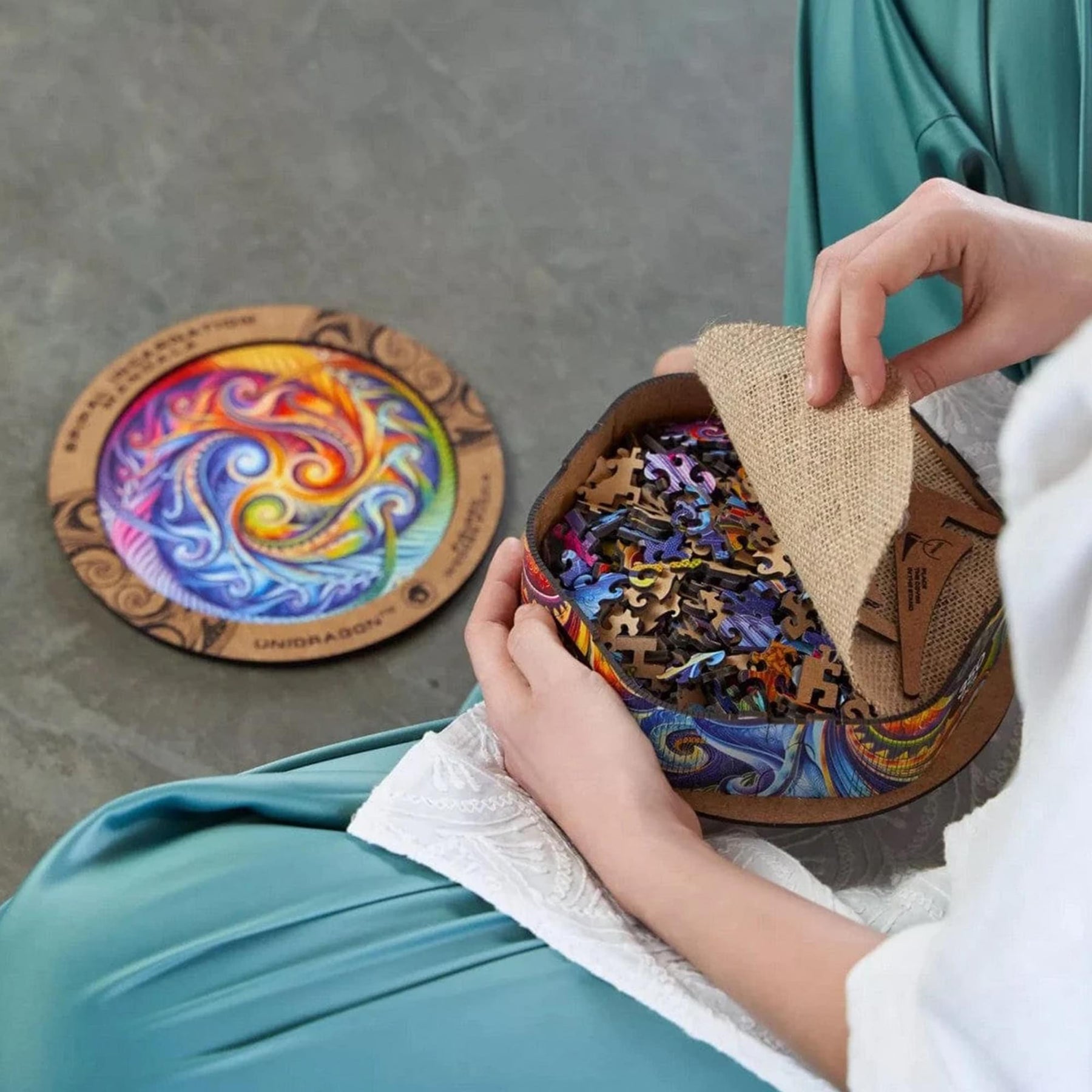 Spiral Incarnation Round 200 Piece Wooden Jigsaw Puzzle