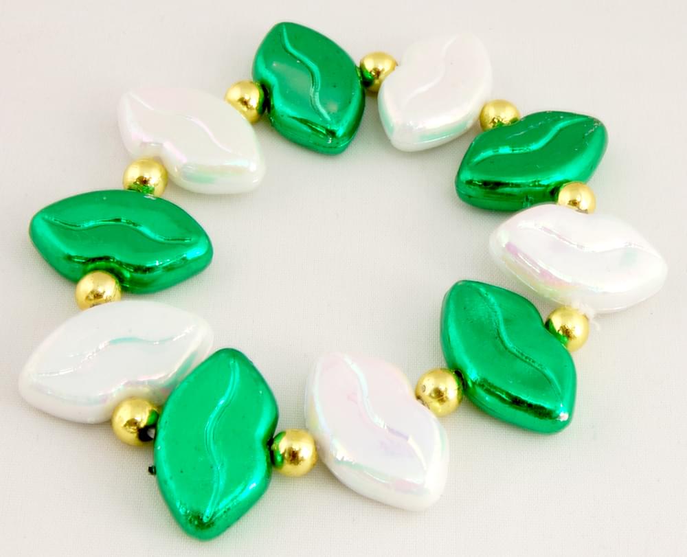 Luck 'O The Irish Green And White Lips Bead Bracelet
