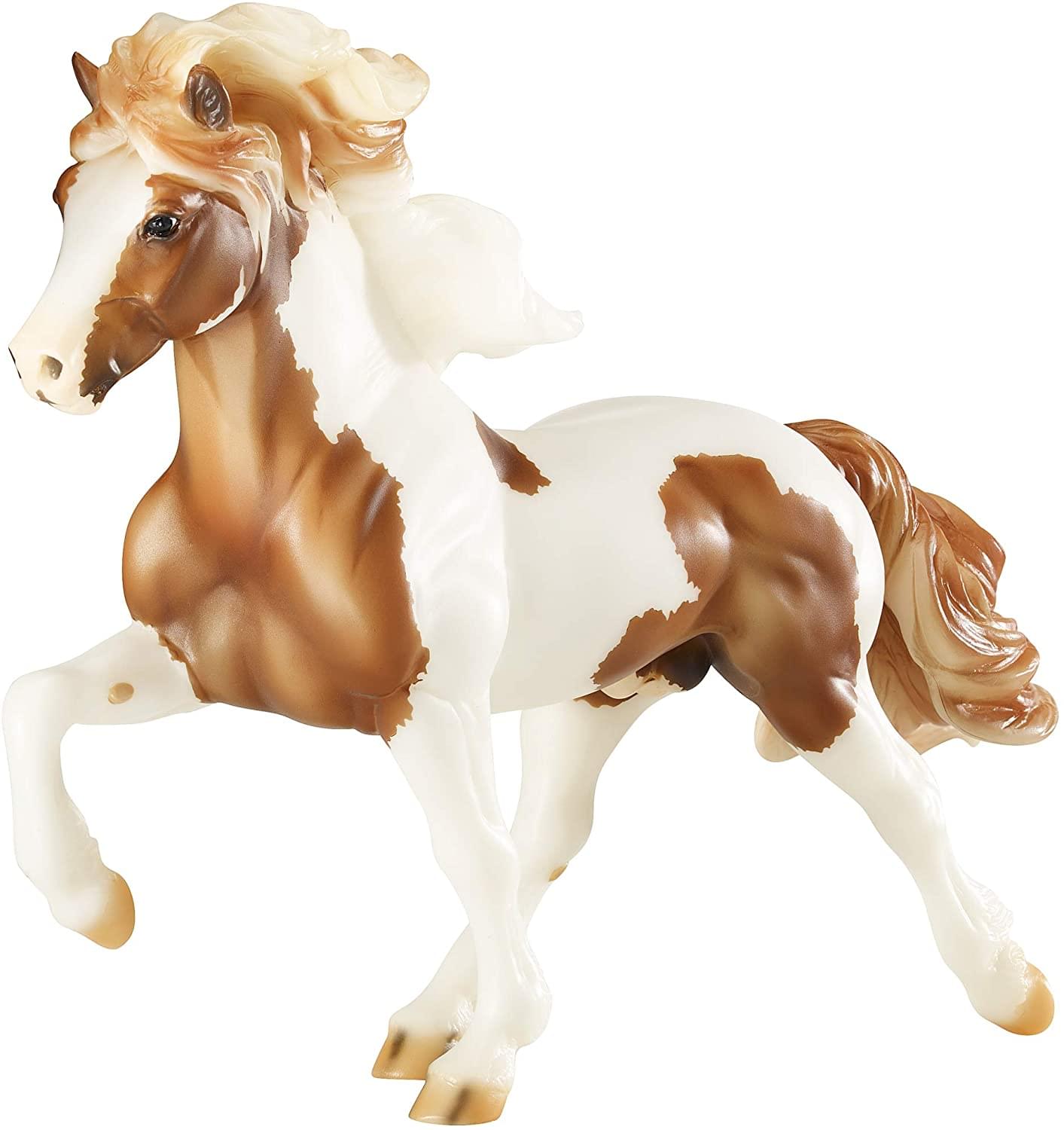 Breyer Traditional 1:9 Scale Model Horse | Sporður frá Bergi