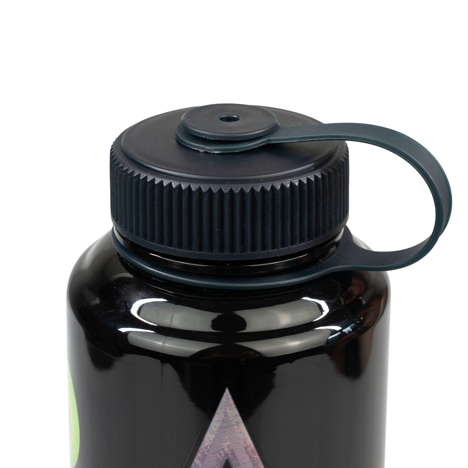 OFFICIAL Assassin's Creed Syndicate Water Bottle | Perfect for Workouts | 32 oz.