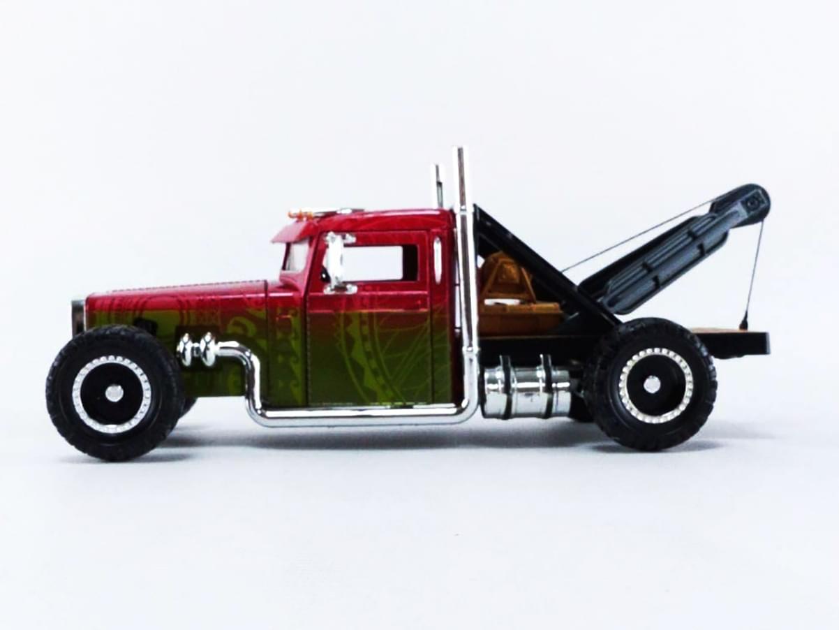 The Fast and the Furious Hobb's & Shaw's Custom Peterbilt Truck 1:24 Die Cast Vehicle
