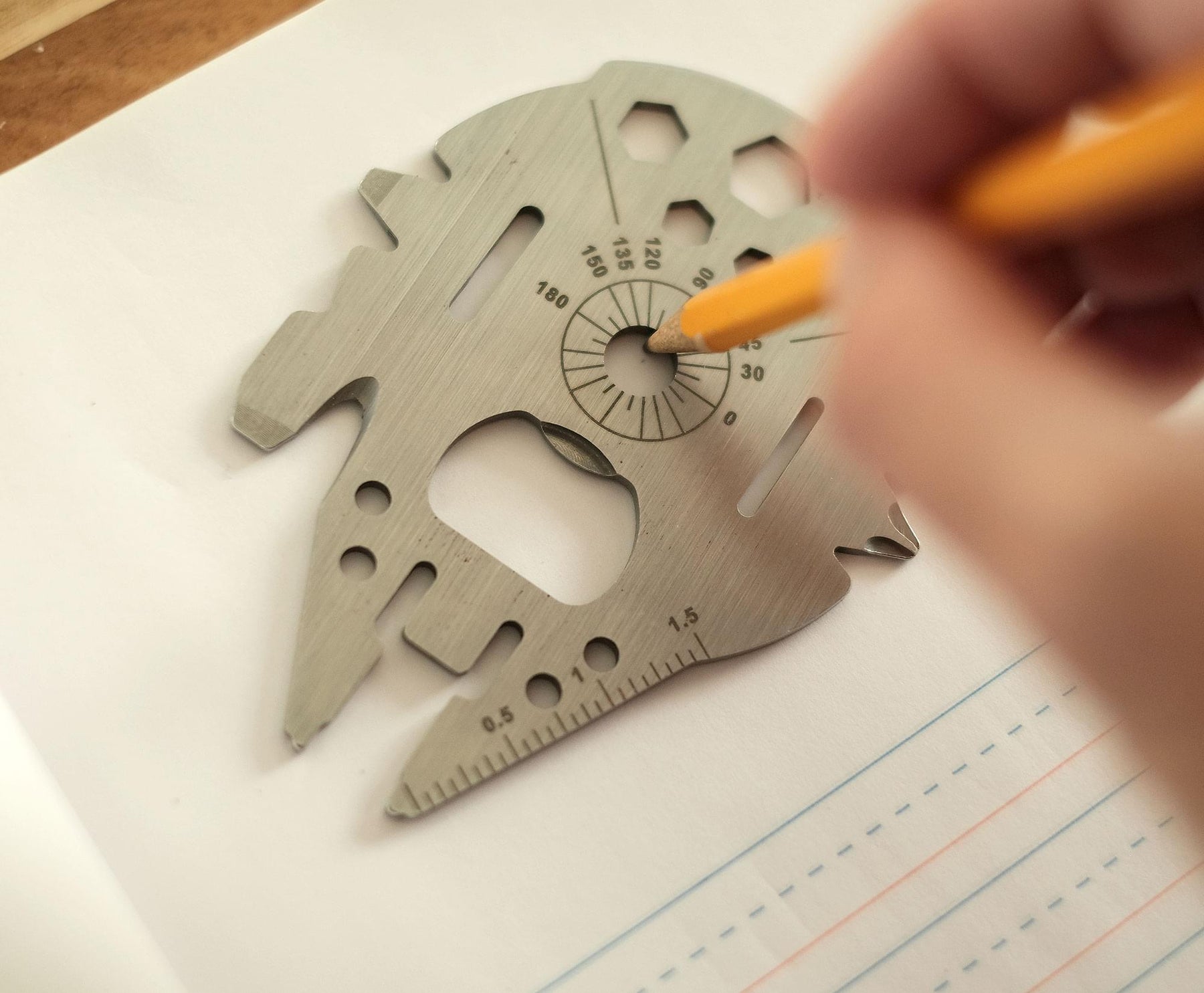 Star Wars Millennium Falcon 8-In-1 Multitool Kit