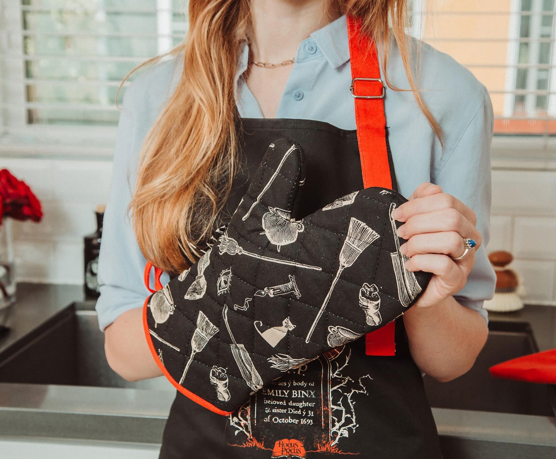 Disney Hocus Pocus Black Kitchen Oven Mitt Glove
