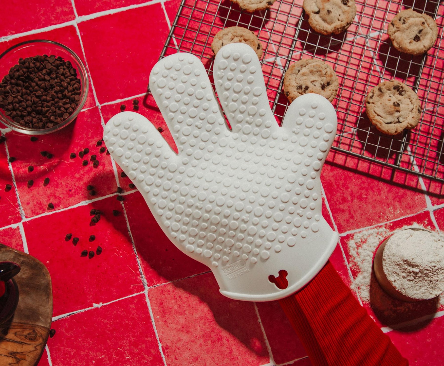 Disney Mickey Mouse Hand Silicone Oven Mitt