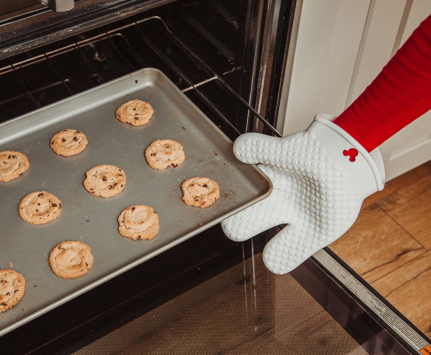 Disney Mickey Mouse Hand Silicone Oven Mitt