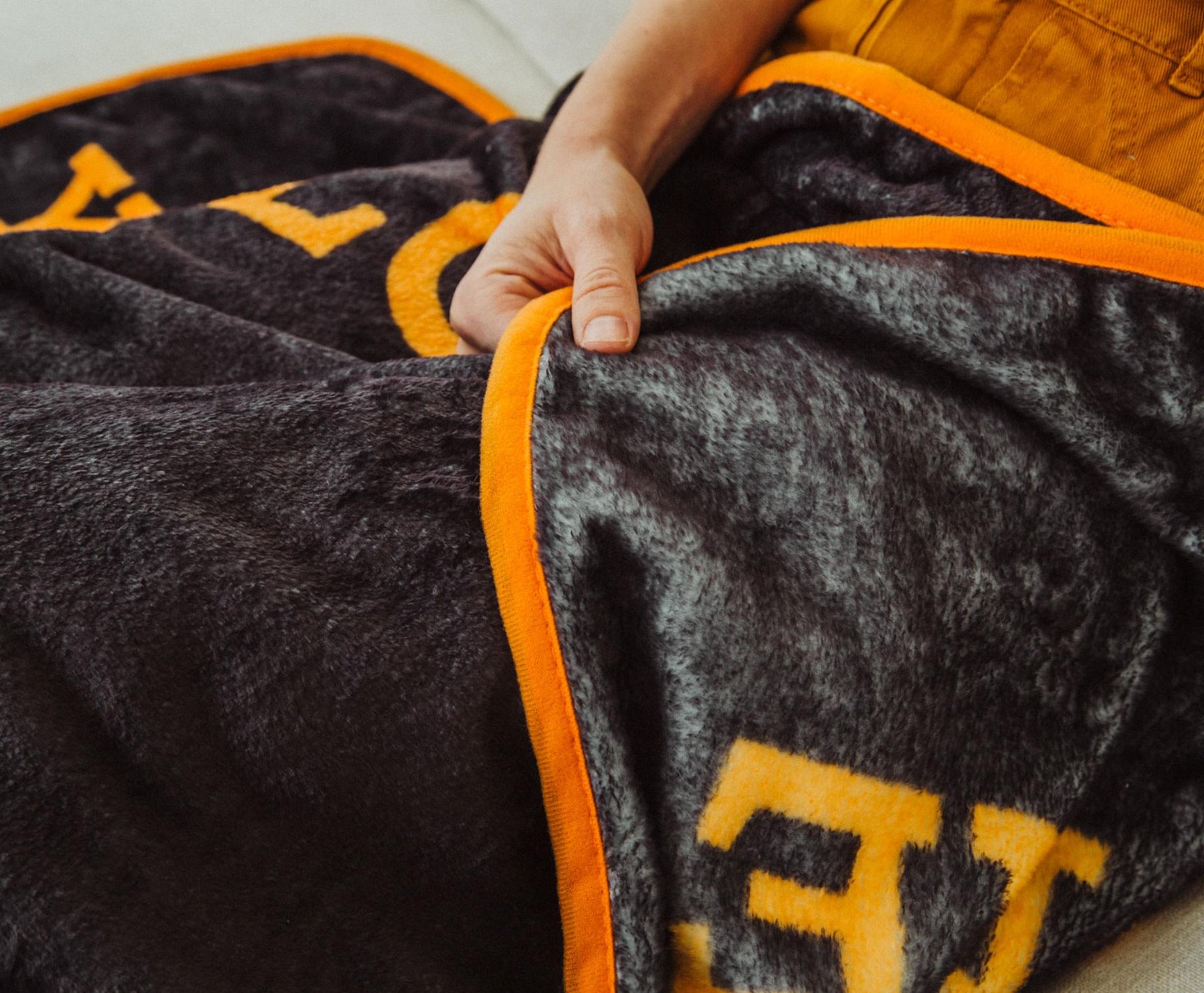 Yellowstone Dutton Ranch Raschel Fleece Throw Blanket | 45 x 60 Inches