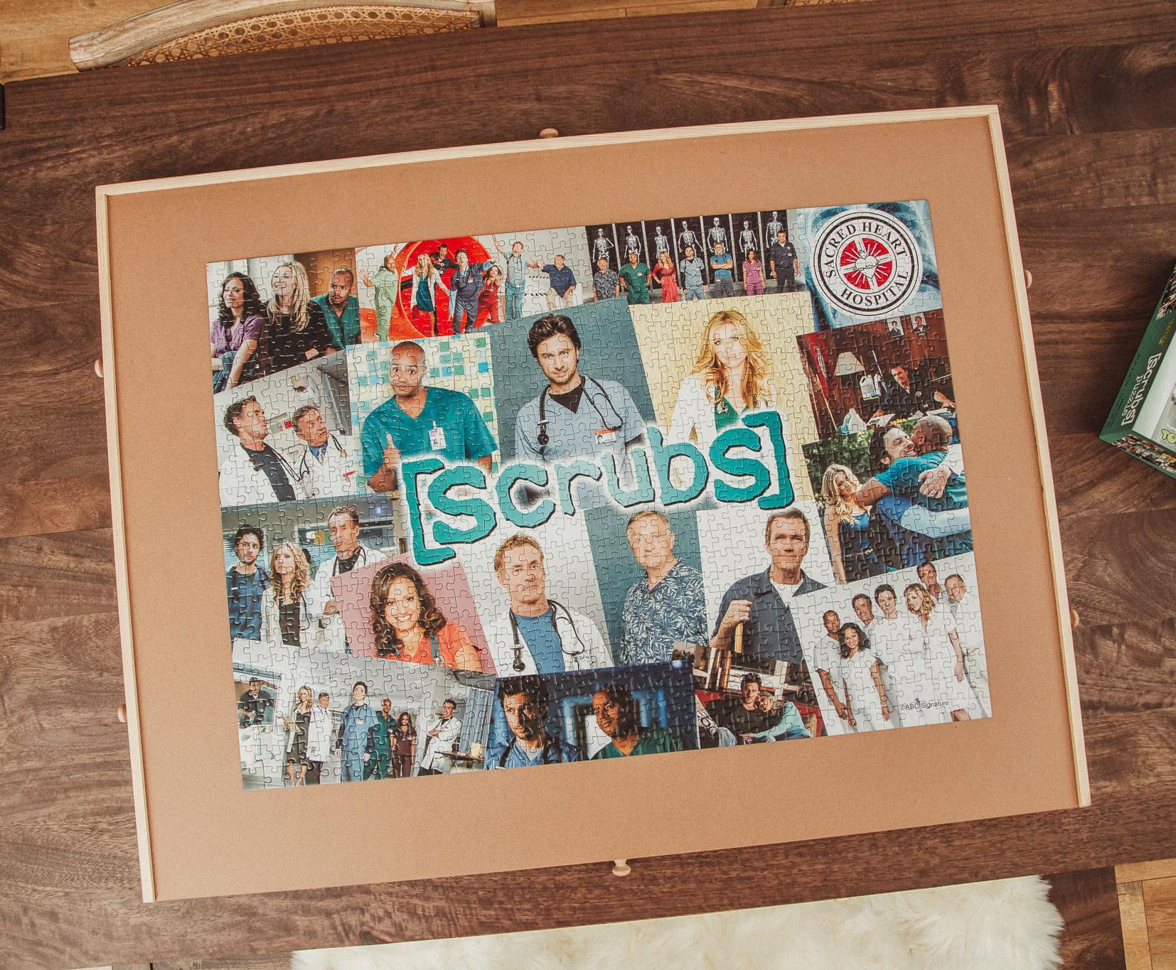 Scrubs Cast Collage 1000 Piece Jigsaw Puzzle
