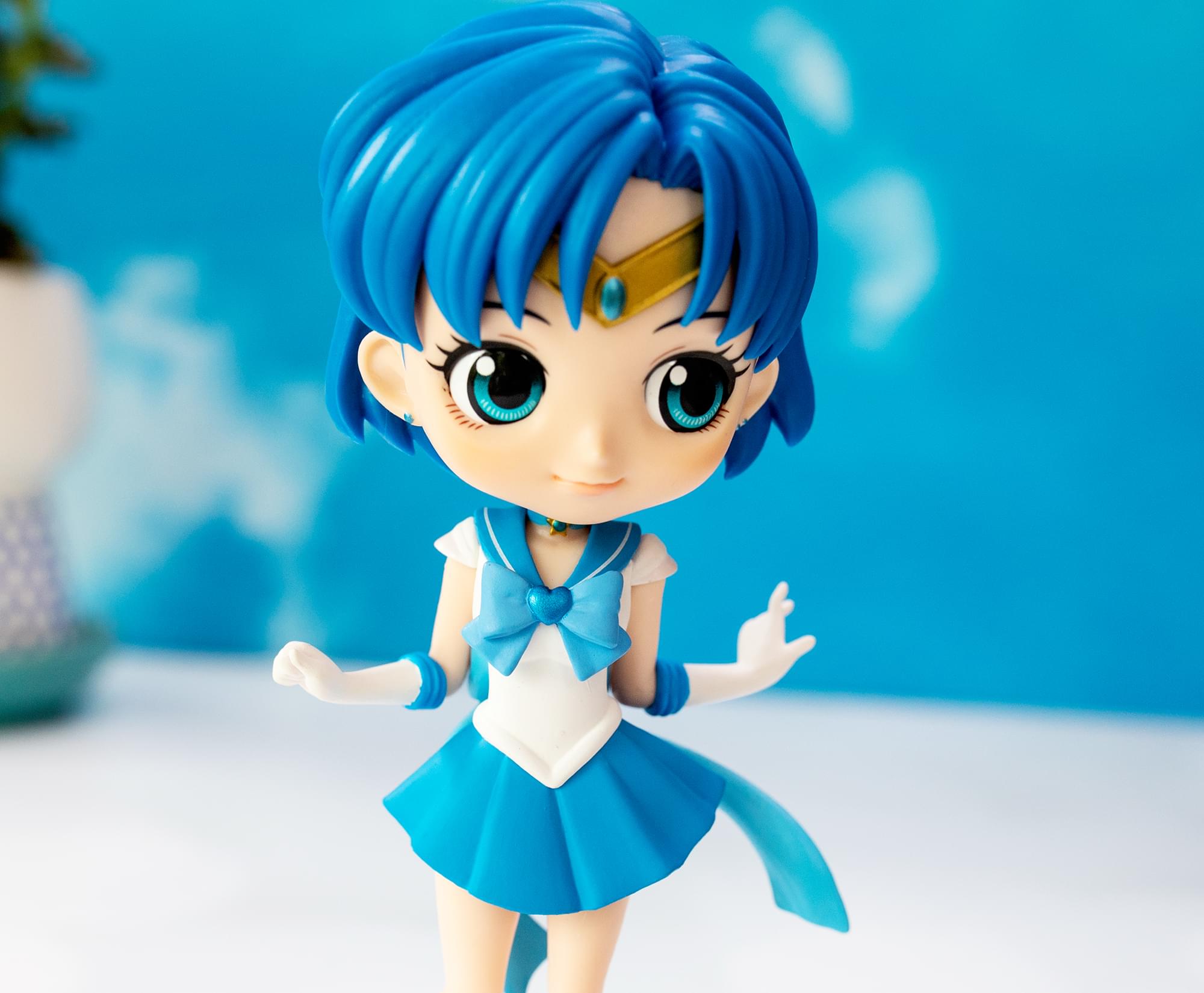 Sailor Moon Eternal Q Posket Action Figure | Super Sailor Mercury (Version A)