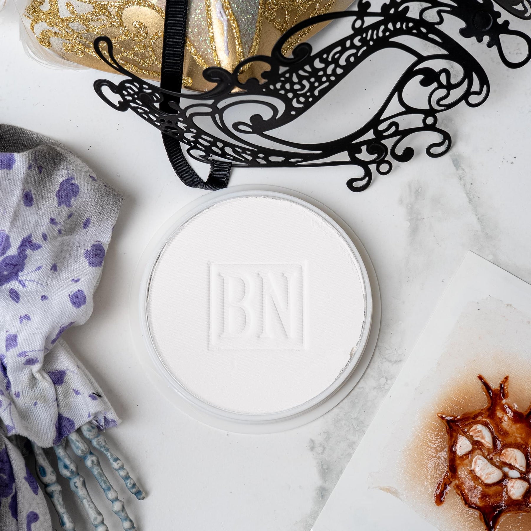 White Cake Makeup Costume Accessory