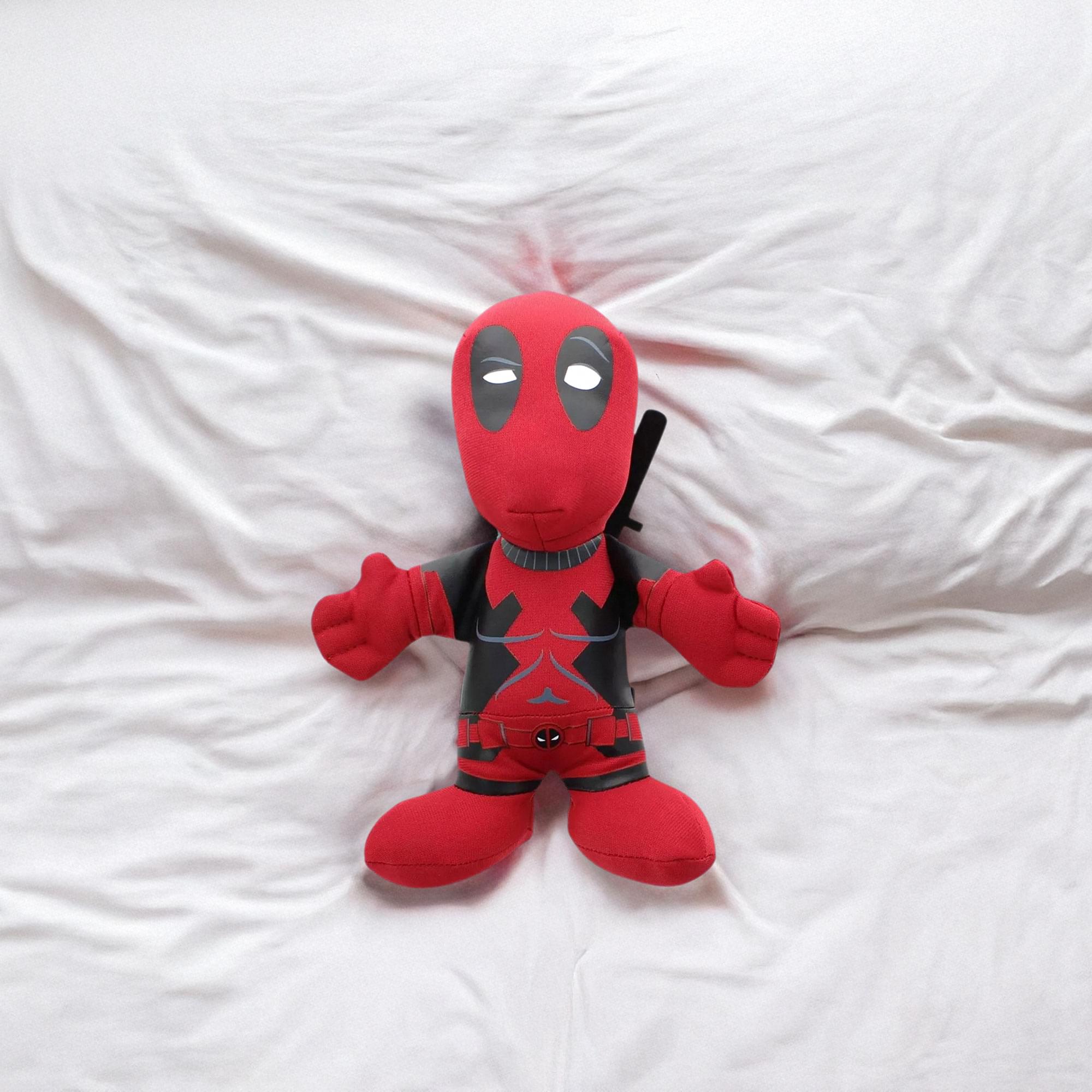 Marvel 7" Plush Bleacher Creature: Deadpool with Swords