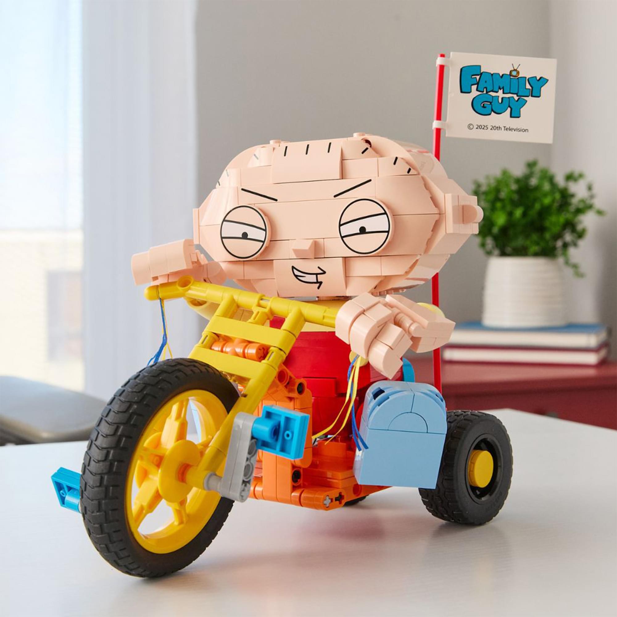 Family Guy Stewie On Trike 429-Piece Building Set