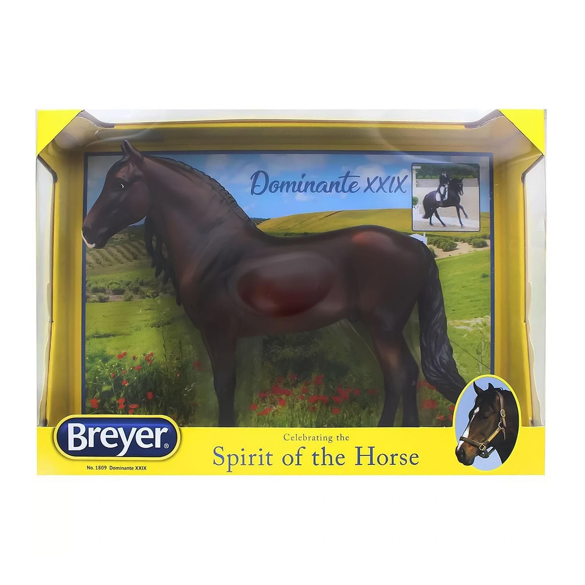 Breyer Traditional 1/9 Model Horse - Dominante XXIX