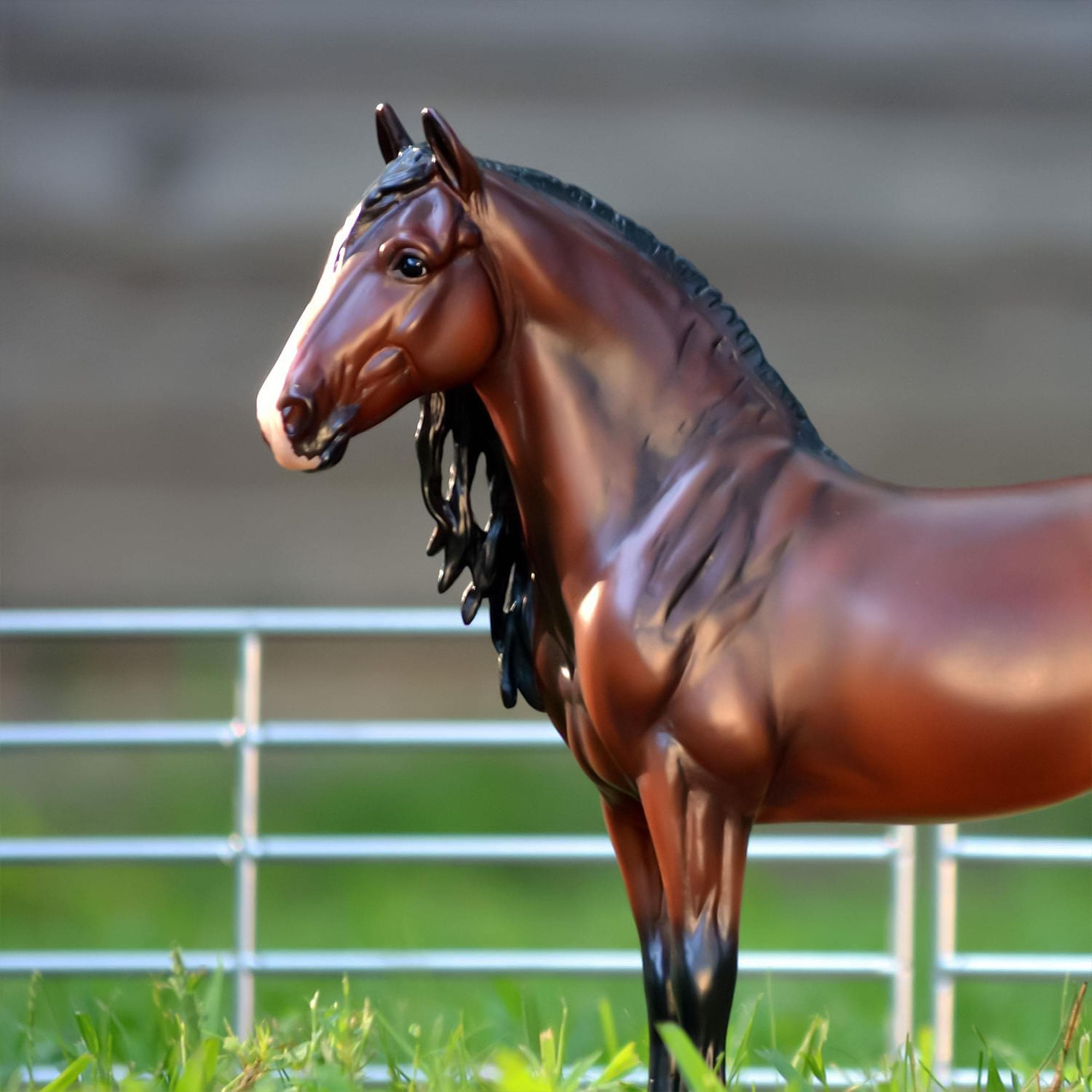 Breyer Traditional 1/9 Model Horse - Dominante XXIX