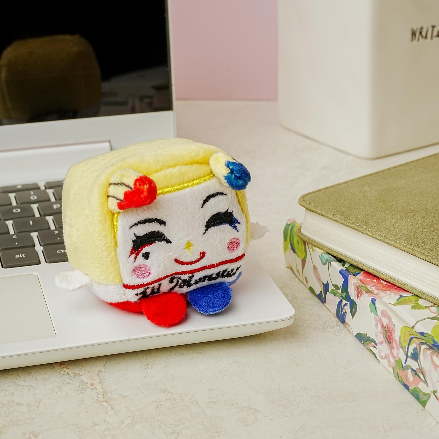 Suicide Squad 2.5" Kawaii Cube Plush: Harley Quinn