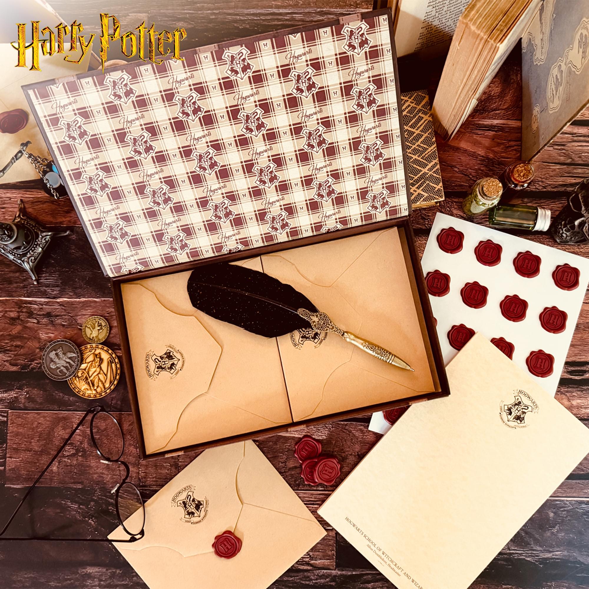 Harry Potter Hogwarts Boxed 20-Piece Stationery Set with Wax Seals & Feather Pen