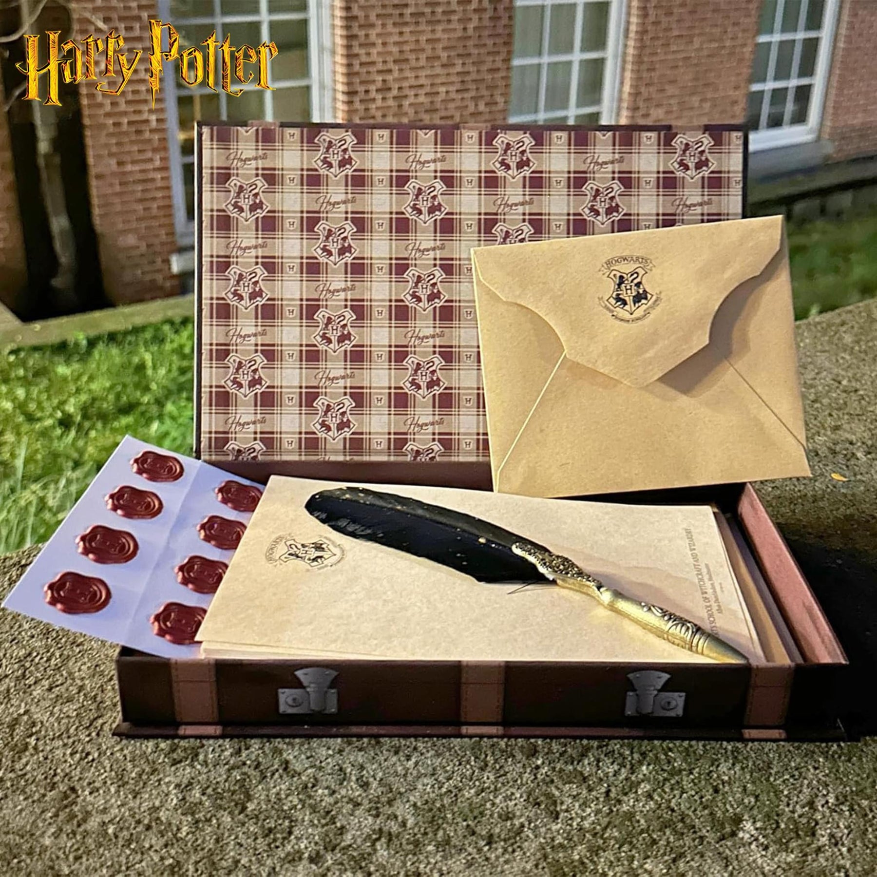 Harry Potter Hogwarts Boxed 20-Piece Stationery Set with Wax Seals & Feather Pen