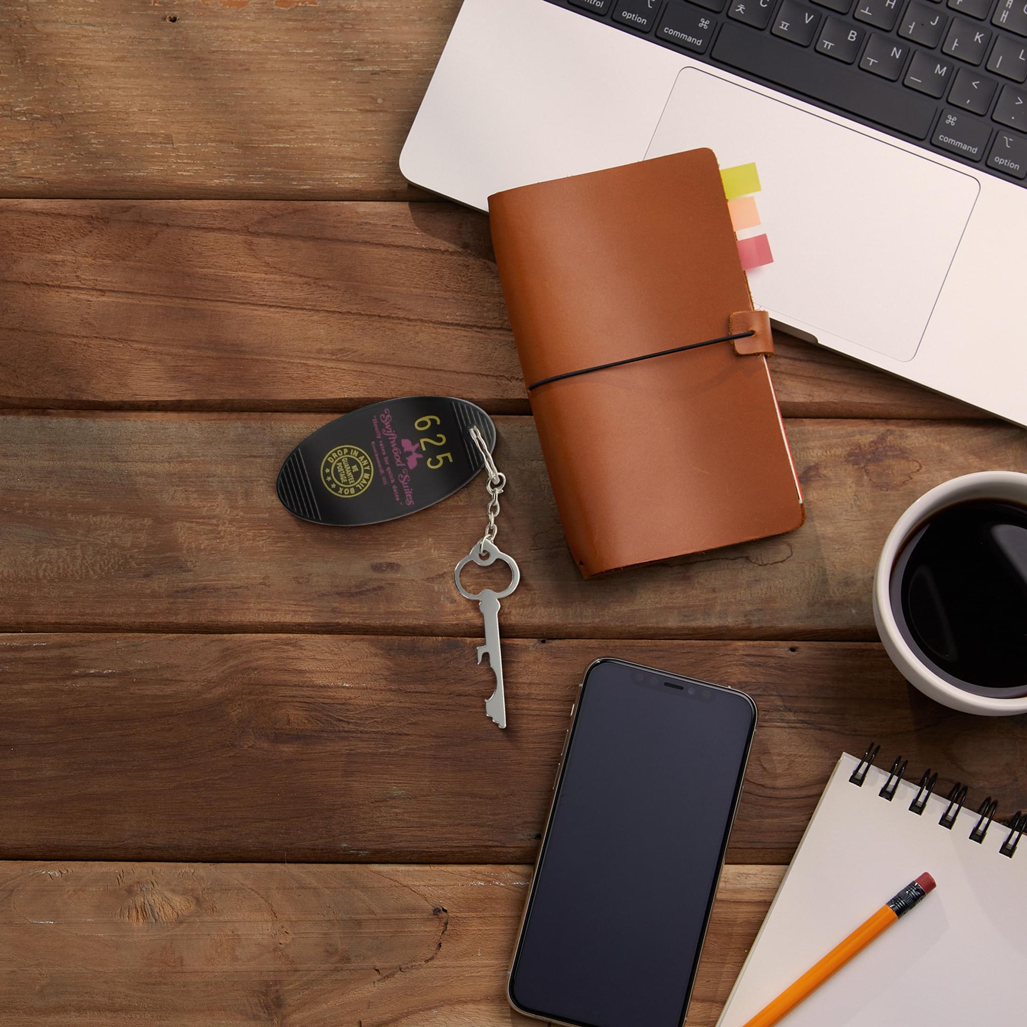 Retro Motel KeyFob - Swiftwood Suites Black