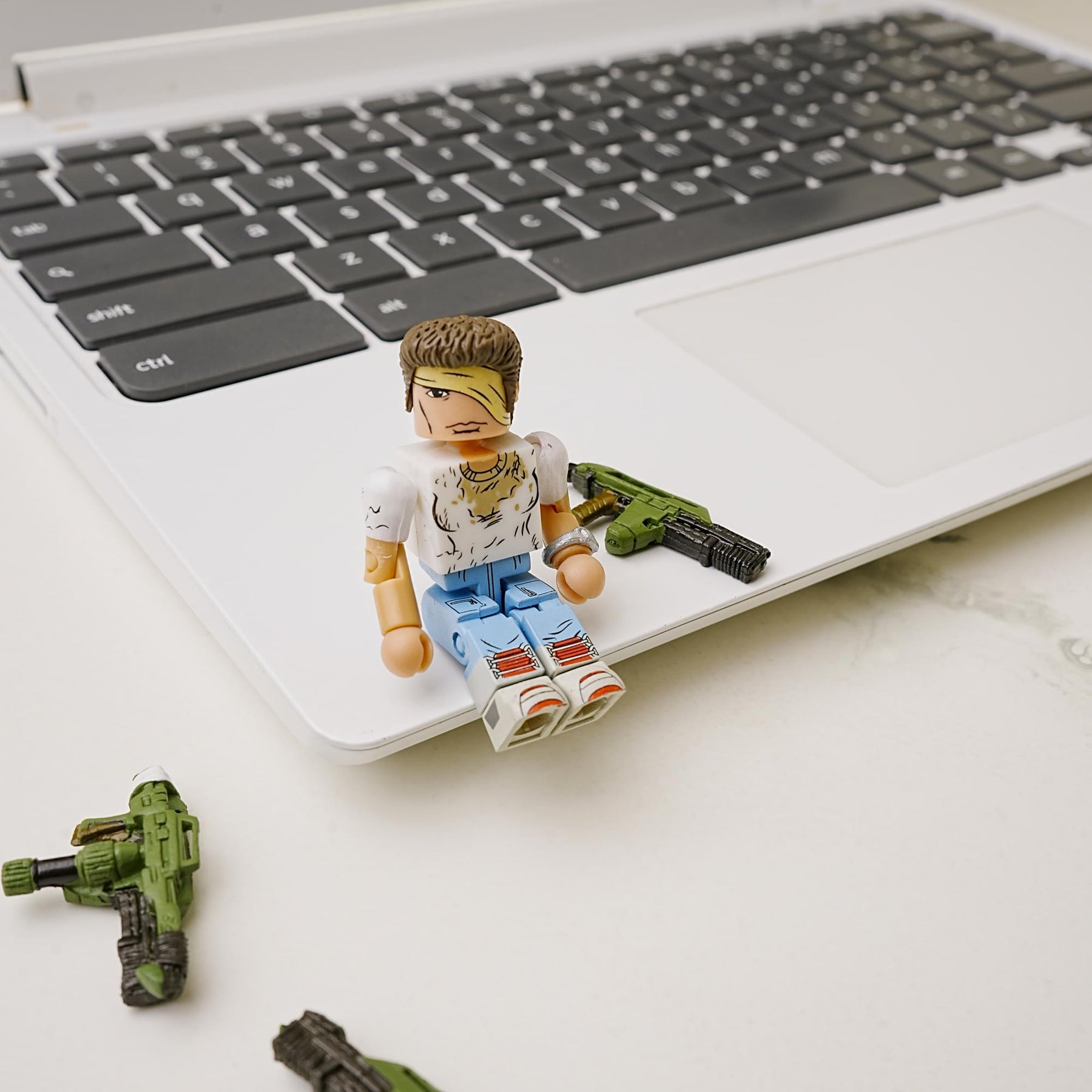 Aliens Cpl. Hicks & Rescue Mission Ripley 2-Pack Series 1 Minimates