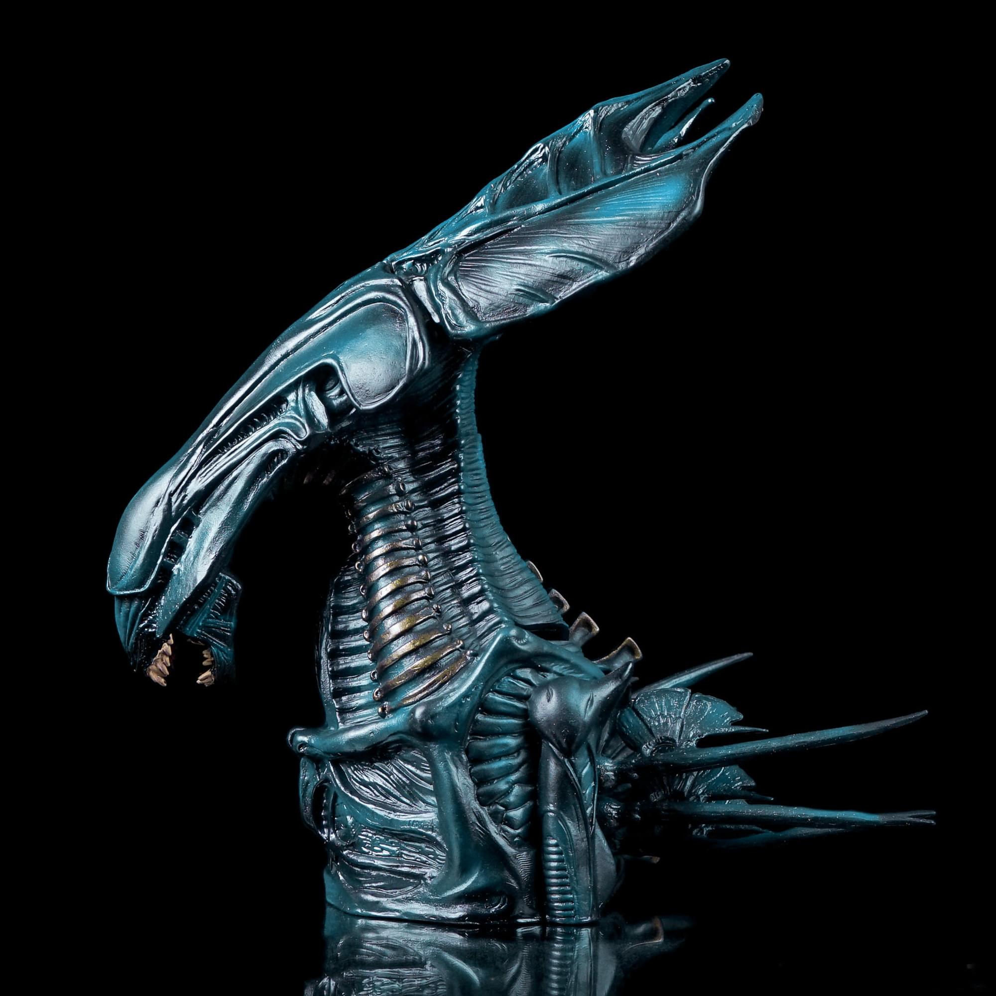 Aliens: Alien Xenomorph Queen Vinyl Bust Bank