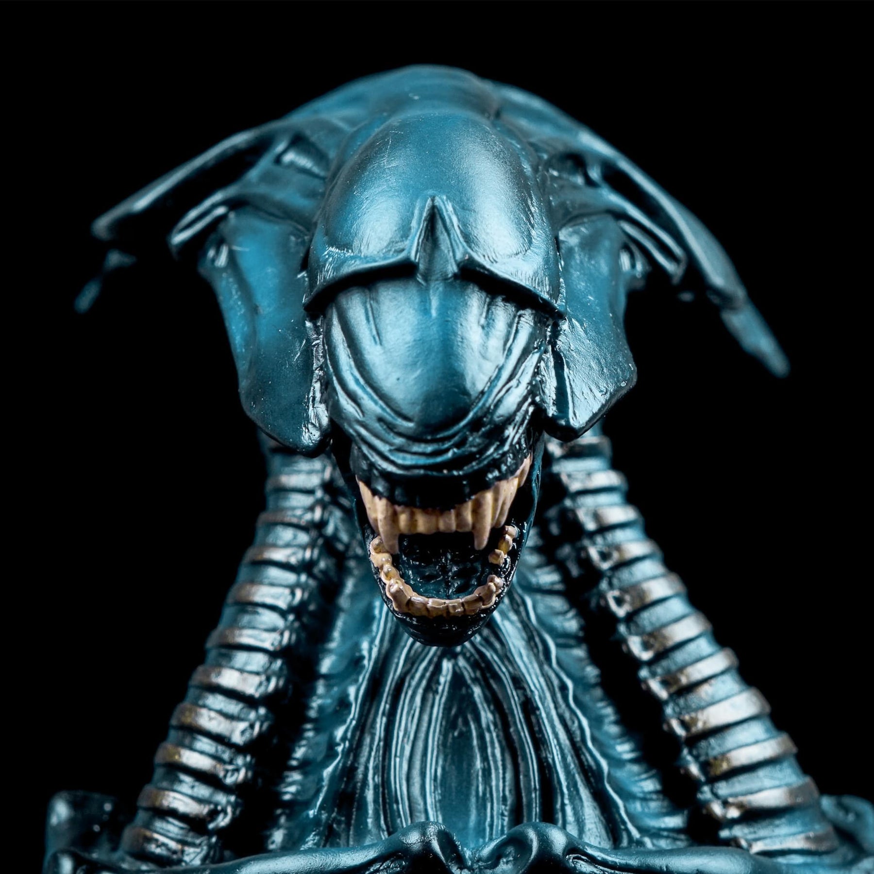 Aliens: Alien Xenomorph Queen Vinyl Bust Bank