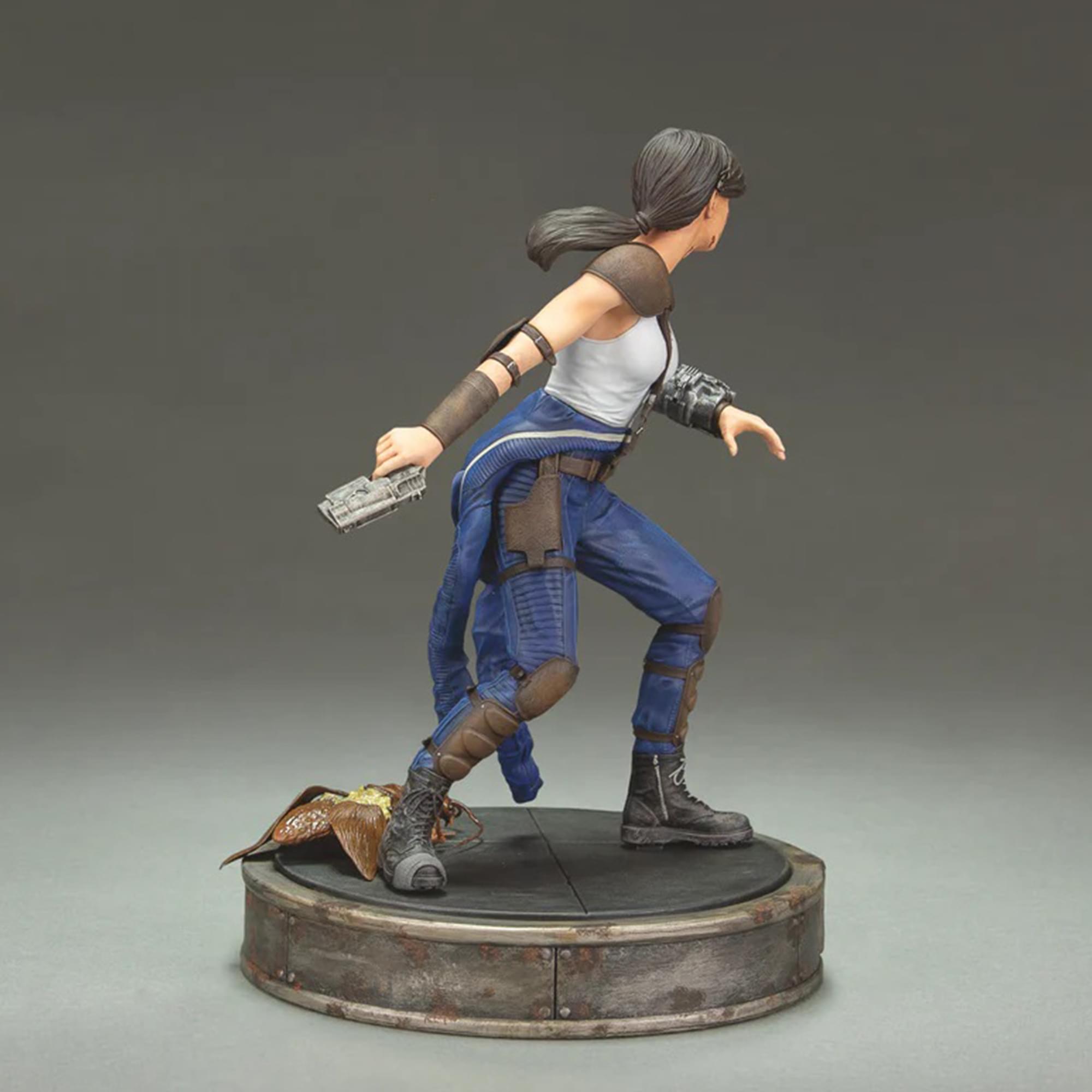 Fallout (TV Series) Lucy 7.5 Inch PVC Figure
