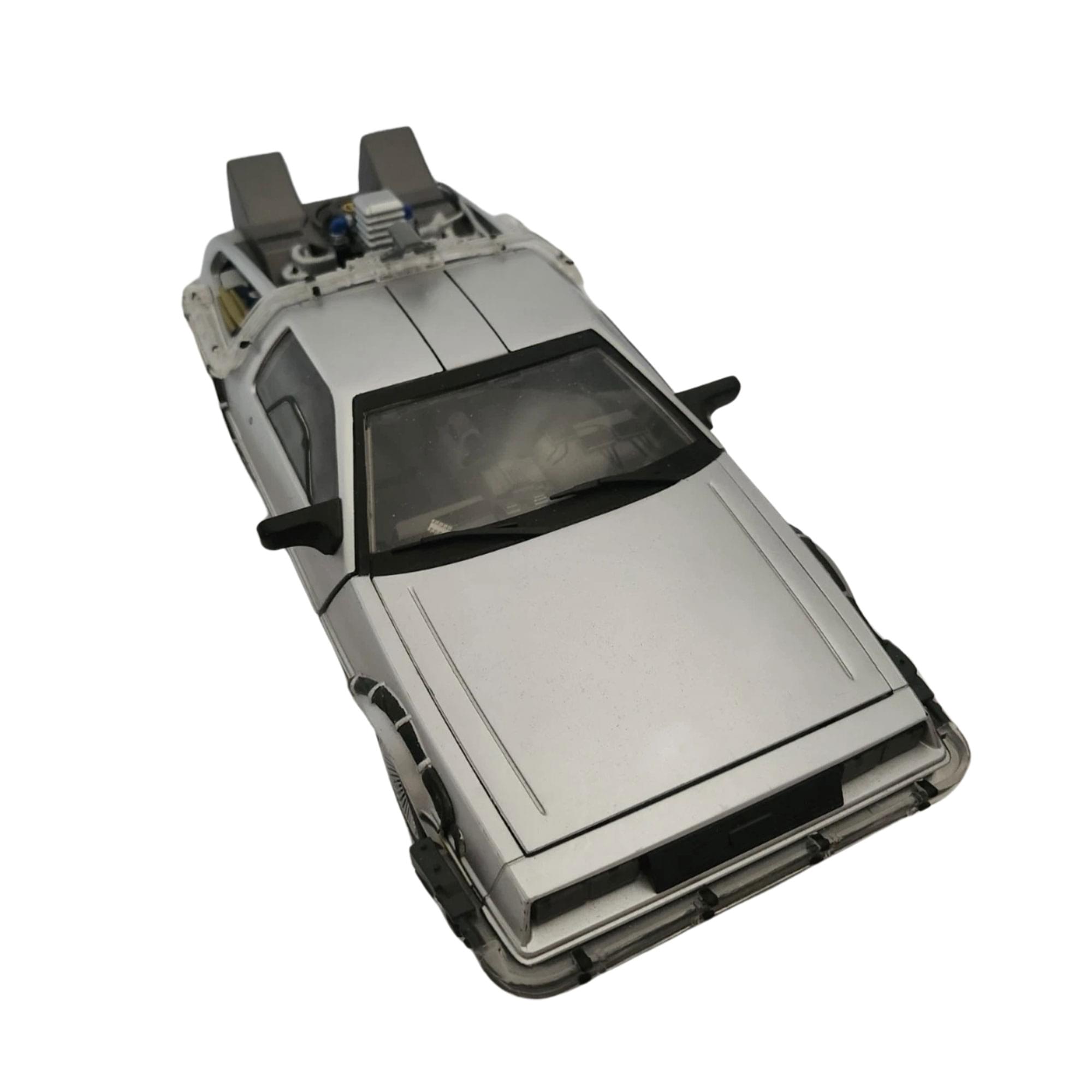 1/15 BACK TO THE FUTURE Ⅱ TIME MACHINE Back to the Future 2: 1/15th Scale Time Machine (DeLorean