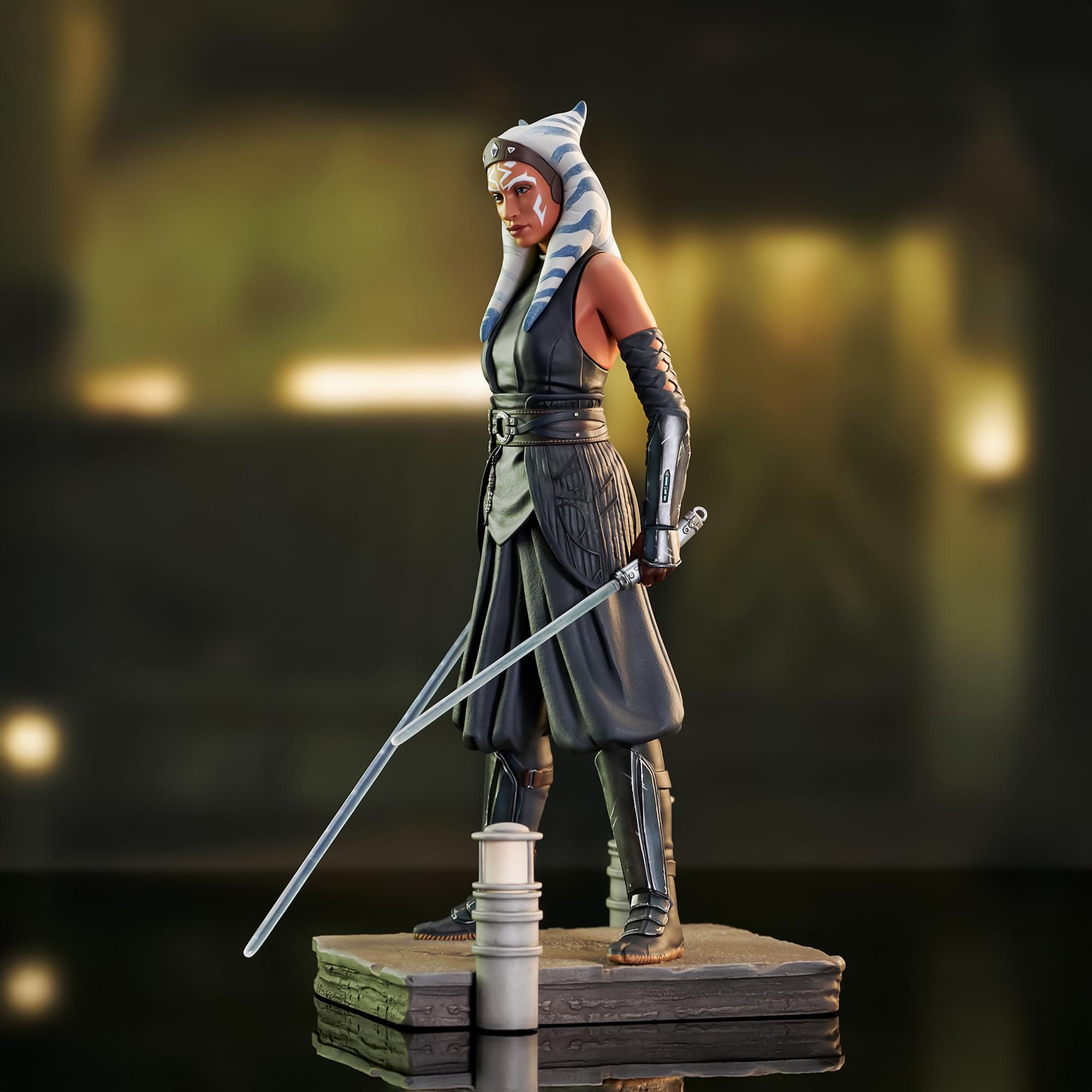 Star Wars: The Mandalorian Ahsoka Premier Collection 1:7 Scale Statue
