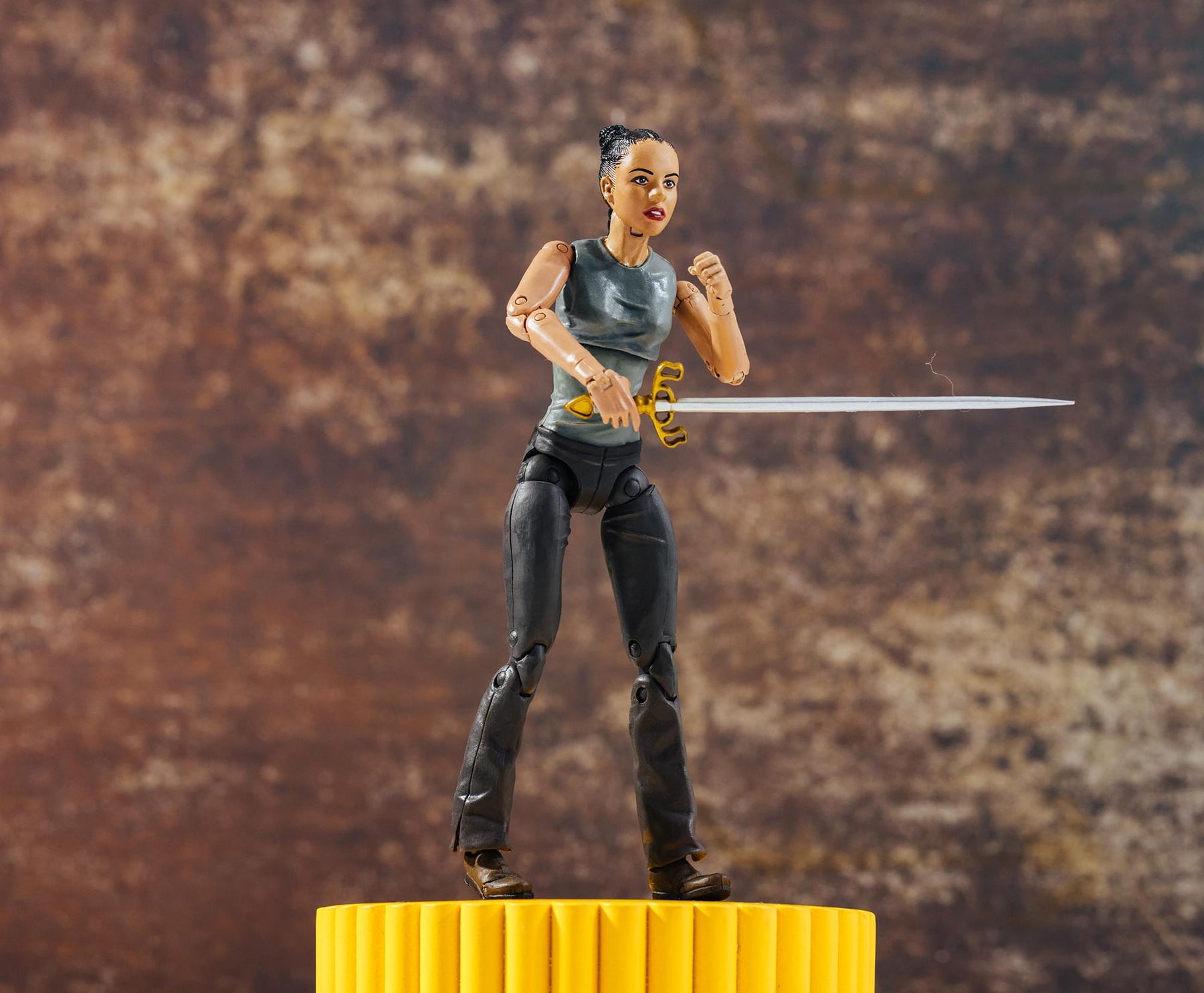 Buffy The Vampire Slayer Exclusive 6 Inch Action Figure - Becoming Kendra