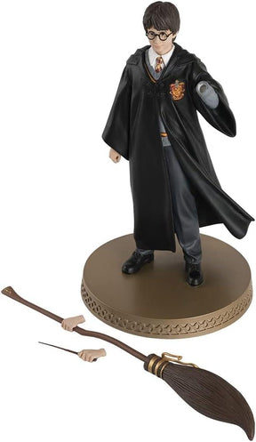 Harry Potter 1:6 Mega Statue | Harry Potter with Wand and Broomstick