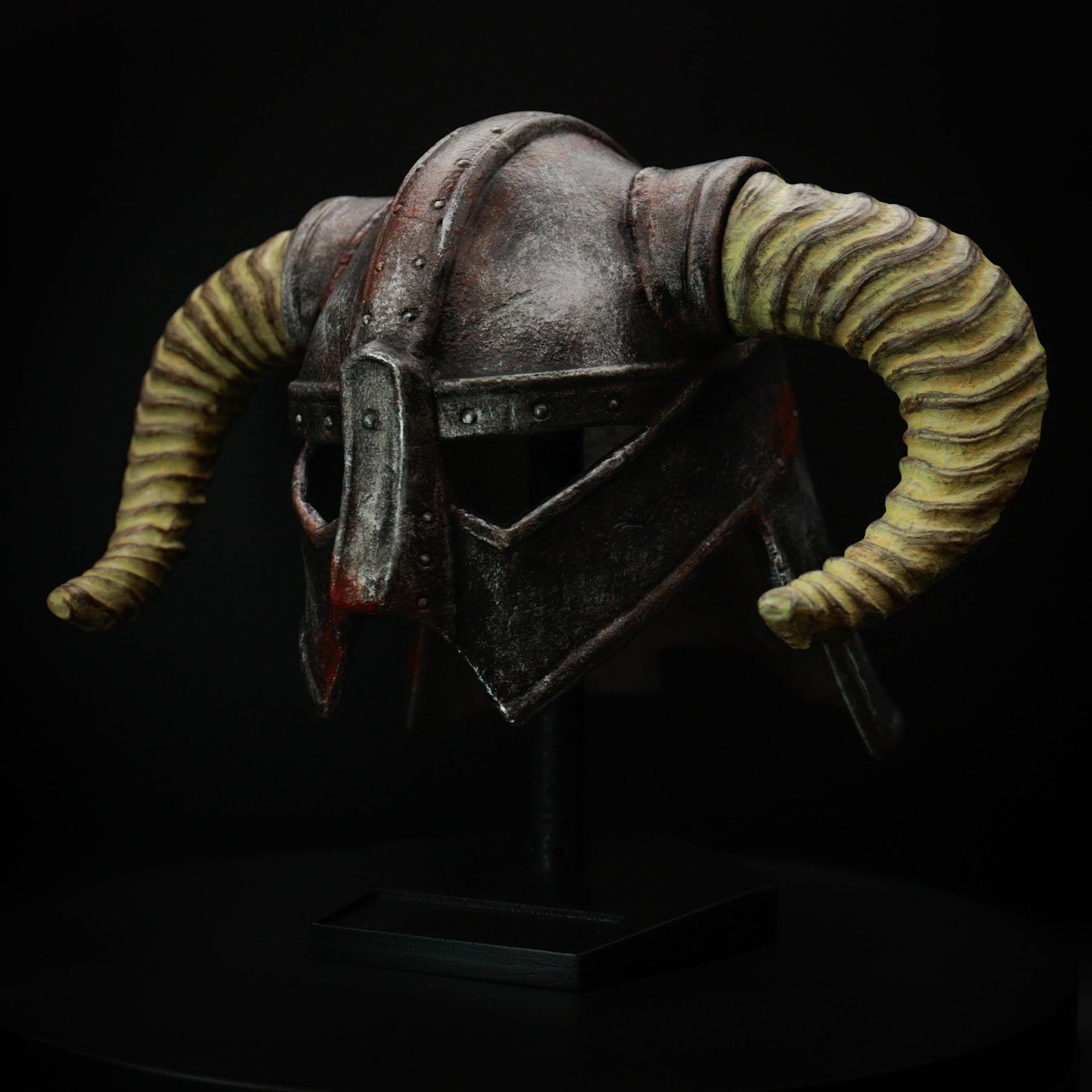 The Elder Scrolls: Skyrim Limited Edition Dragonborn Helmet Replica