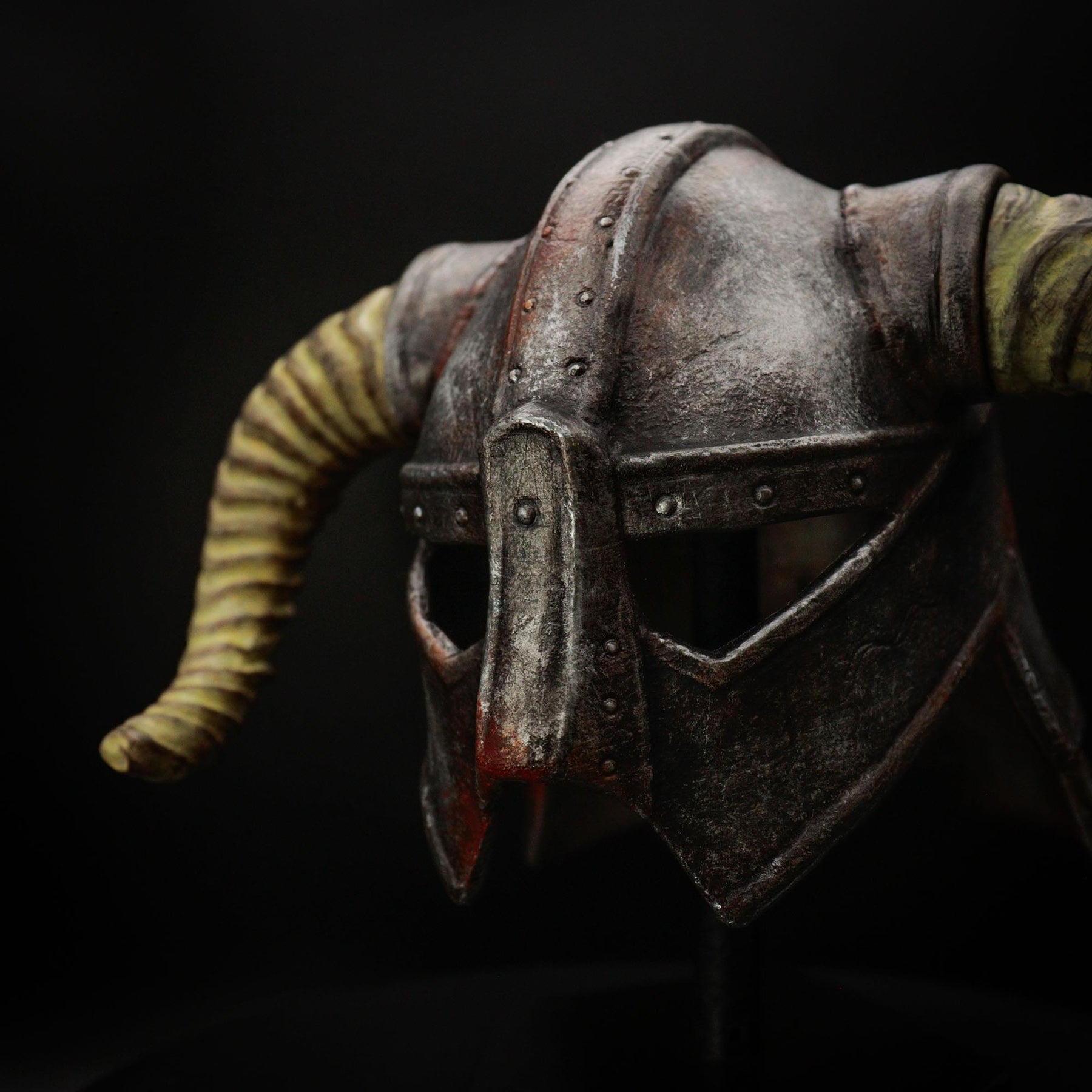 The Elder Scrolls: Skyrim Limited Edition Dragonborn Helmet Replica