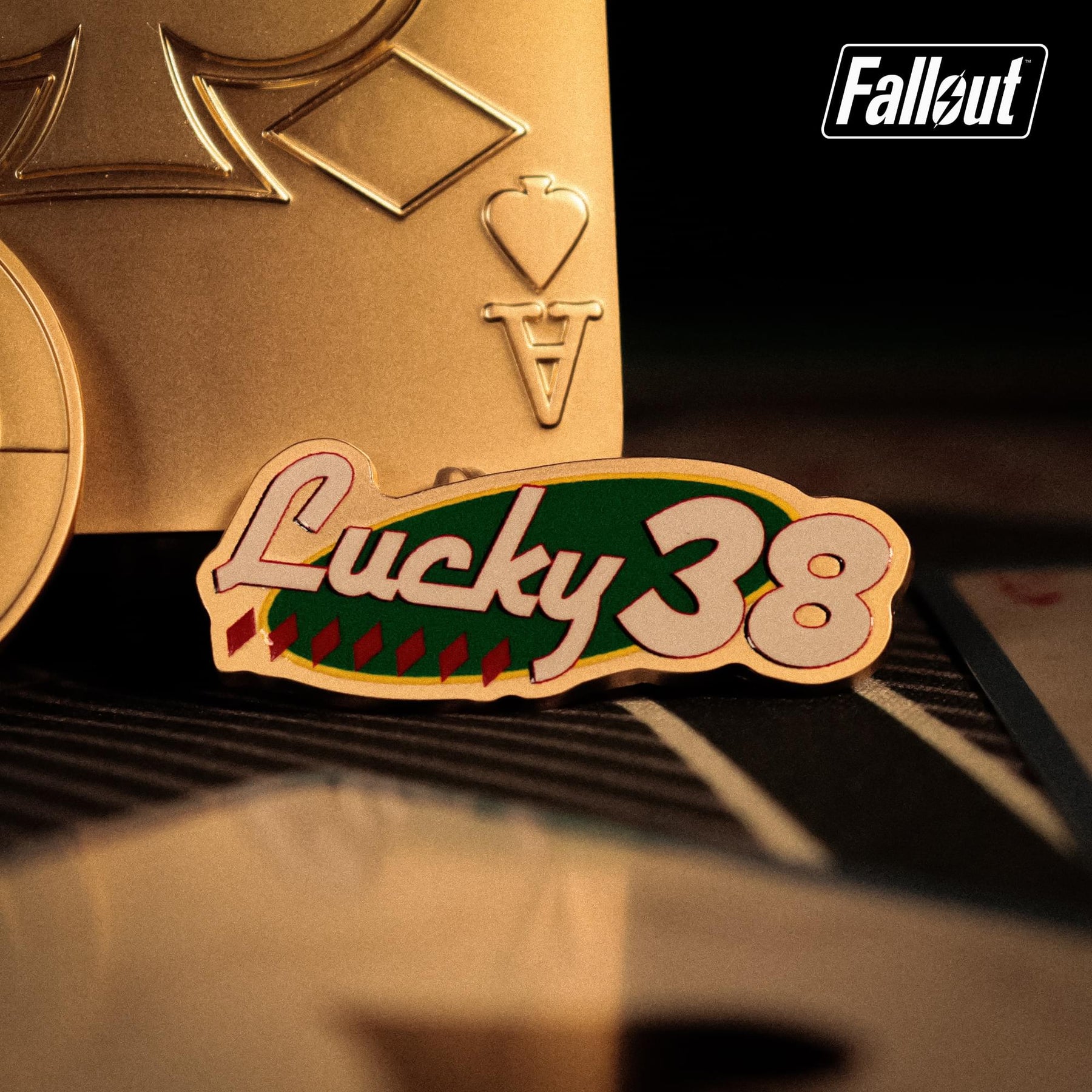Fallout: New Vegas Lucky 38 Limited Edition Imitation Gold Casino Set