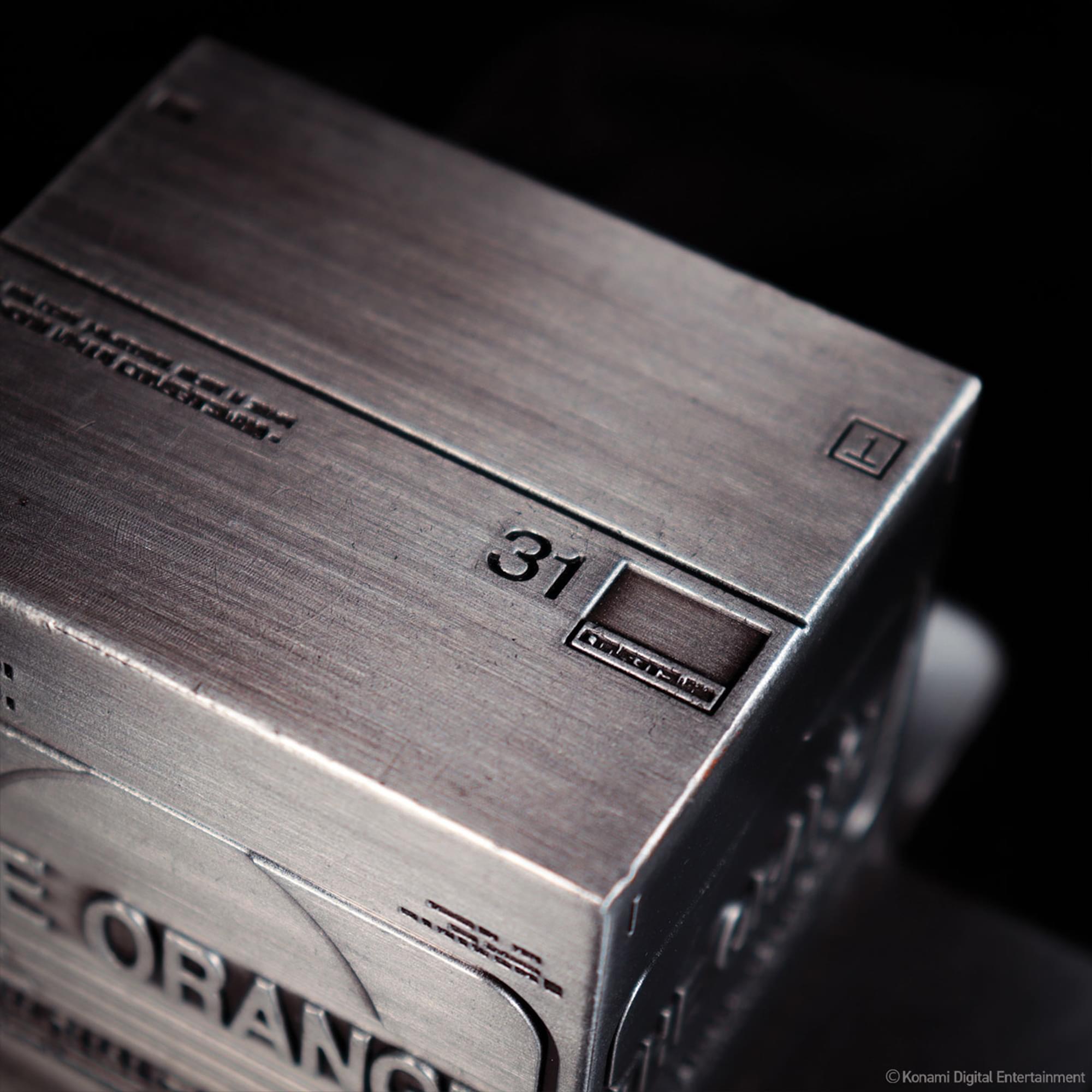 Metal Gear Solid 2 Metal Replica Cardboard Box