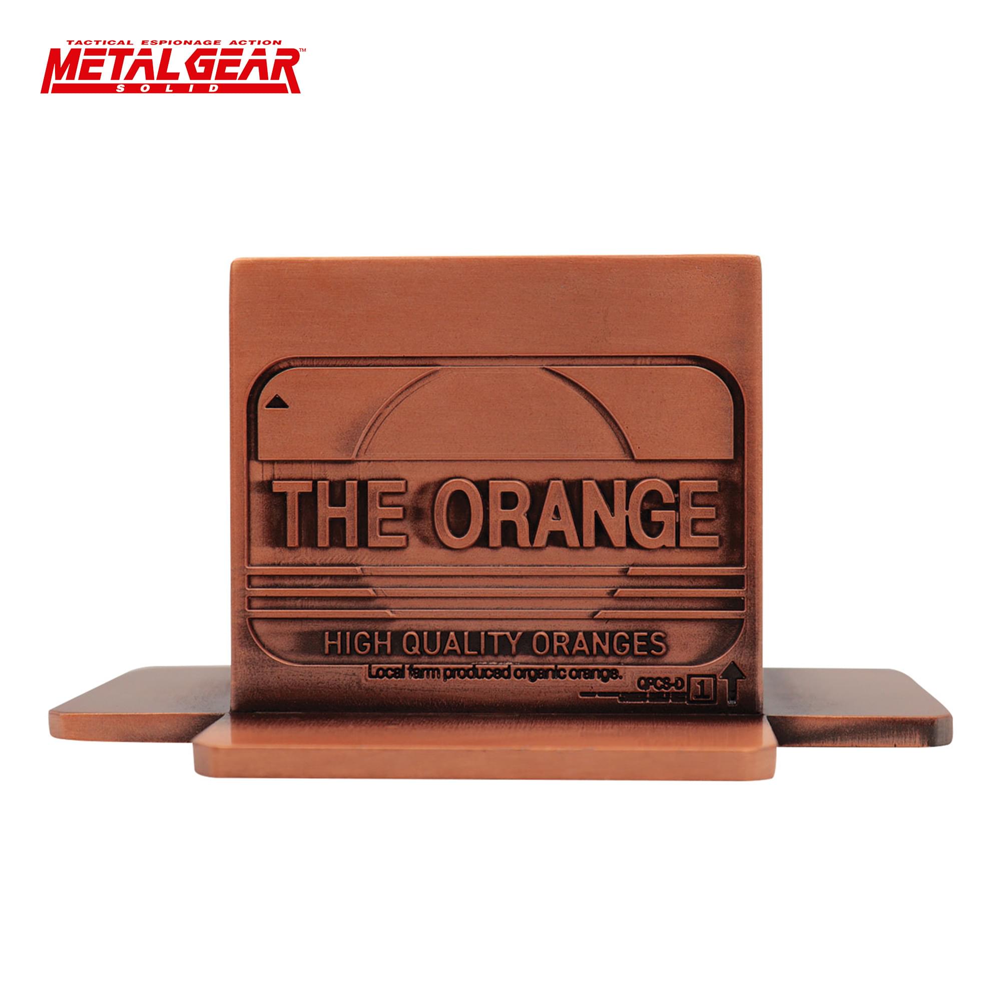 Metal Gear Solid 2 Antique Gold-Plated Metal Cardboard Box Replica