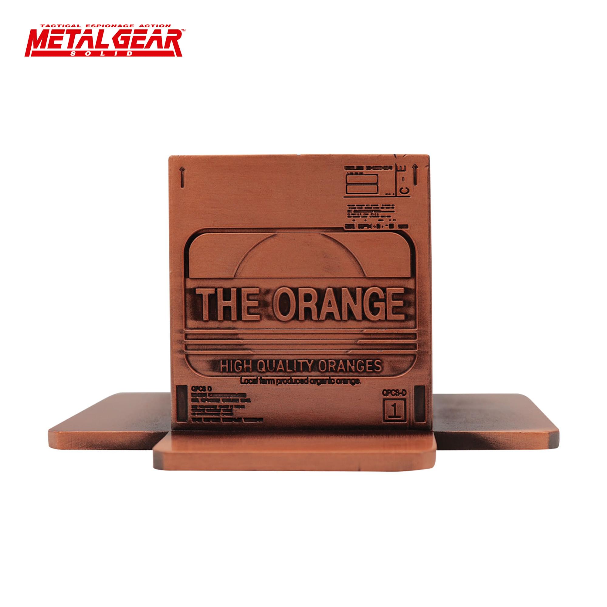 Metal Gear Solid 2 Antique Gold-Plated Metal Cardboard Box Replica