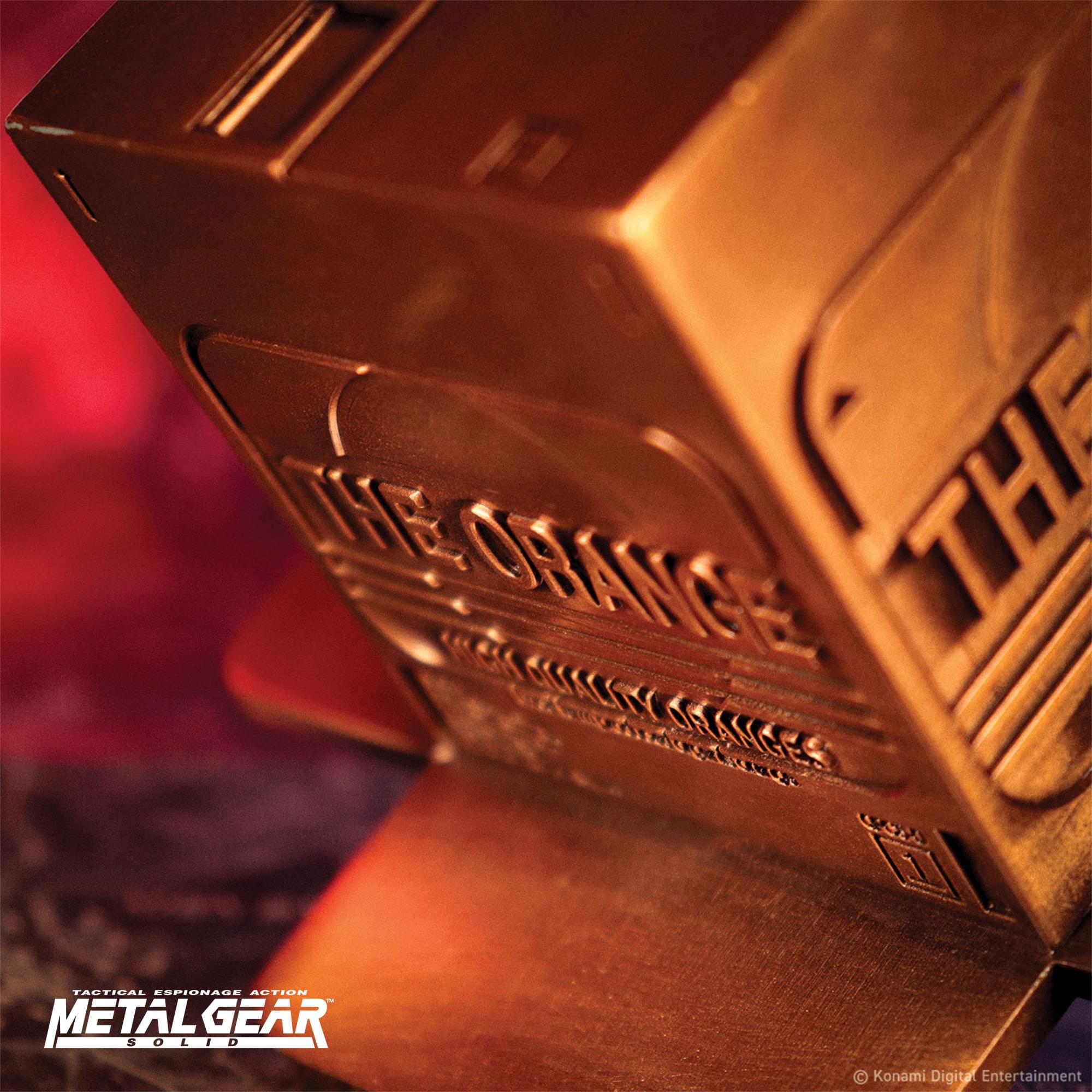 Metal Gear Solid 2 Antique Gold-Plated Metal Cardboard Box Replica