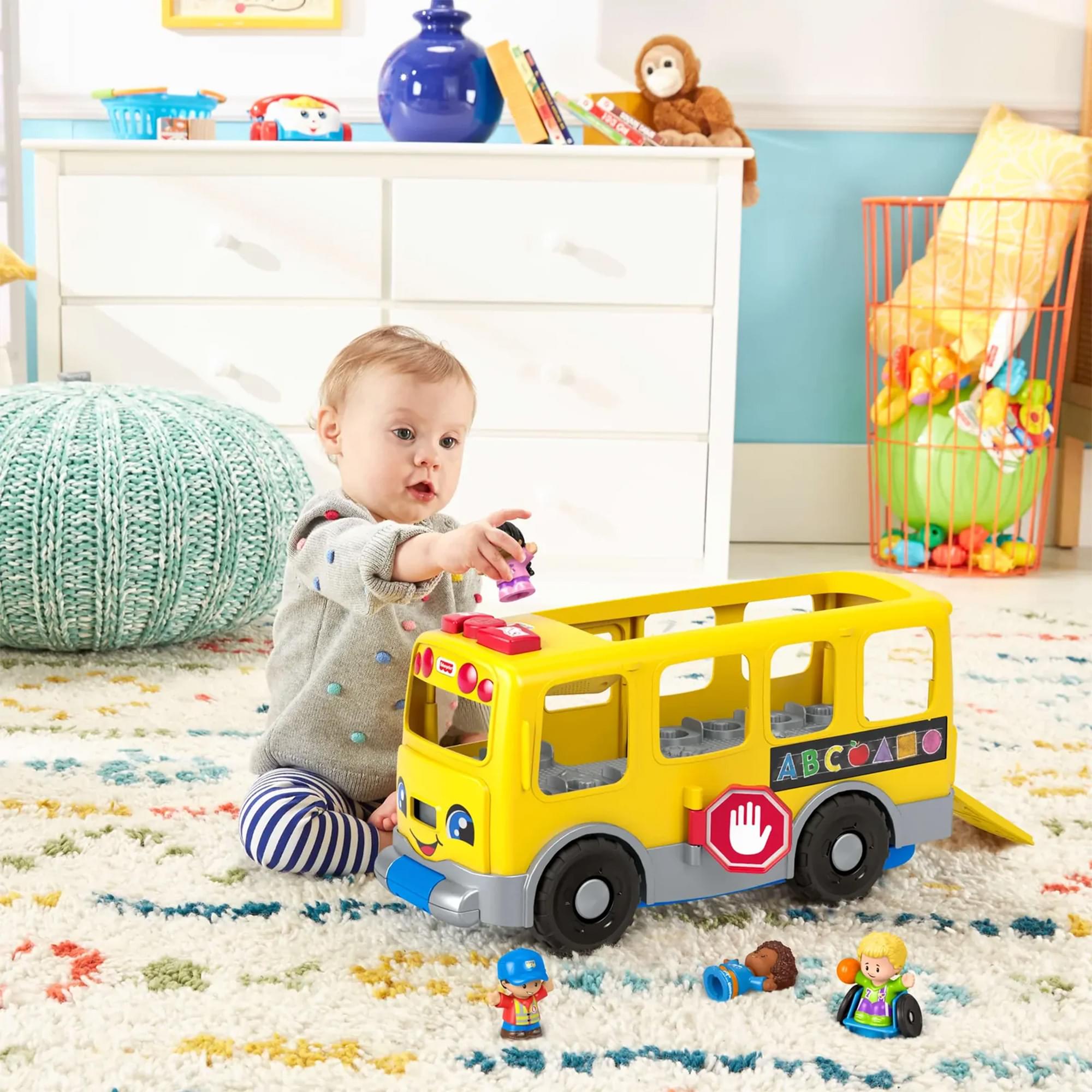 Fisher-Price Little People Big Yellow Bus Musical Pull Toy