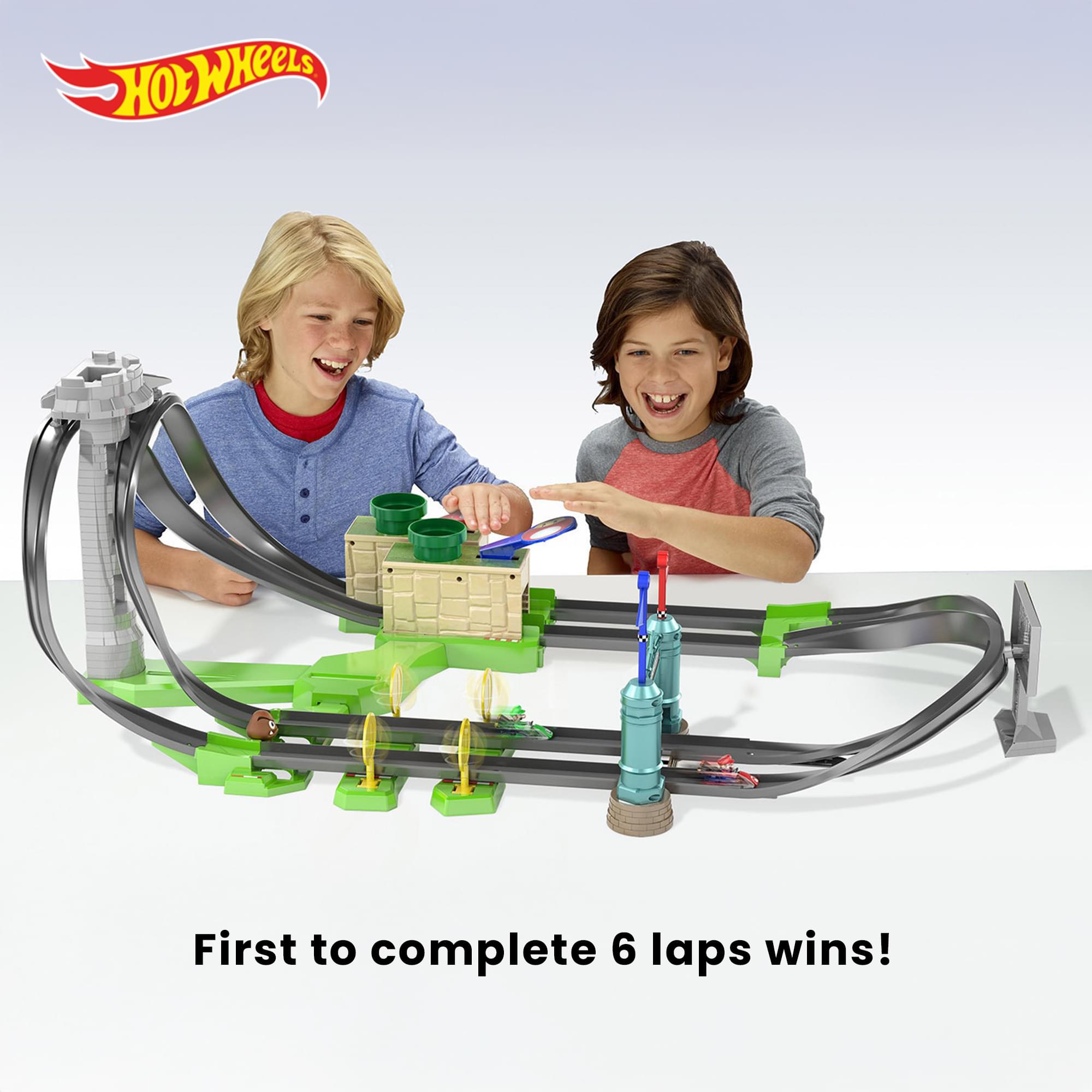 Hot Wheels Mario Kart Circuit Lite Track Set