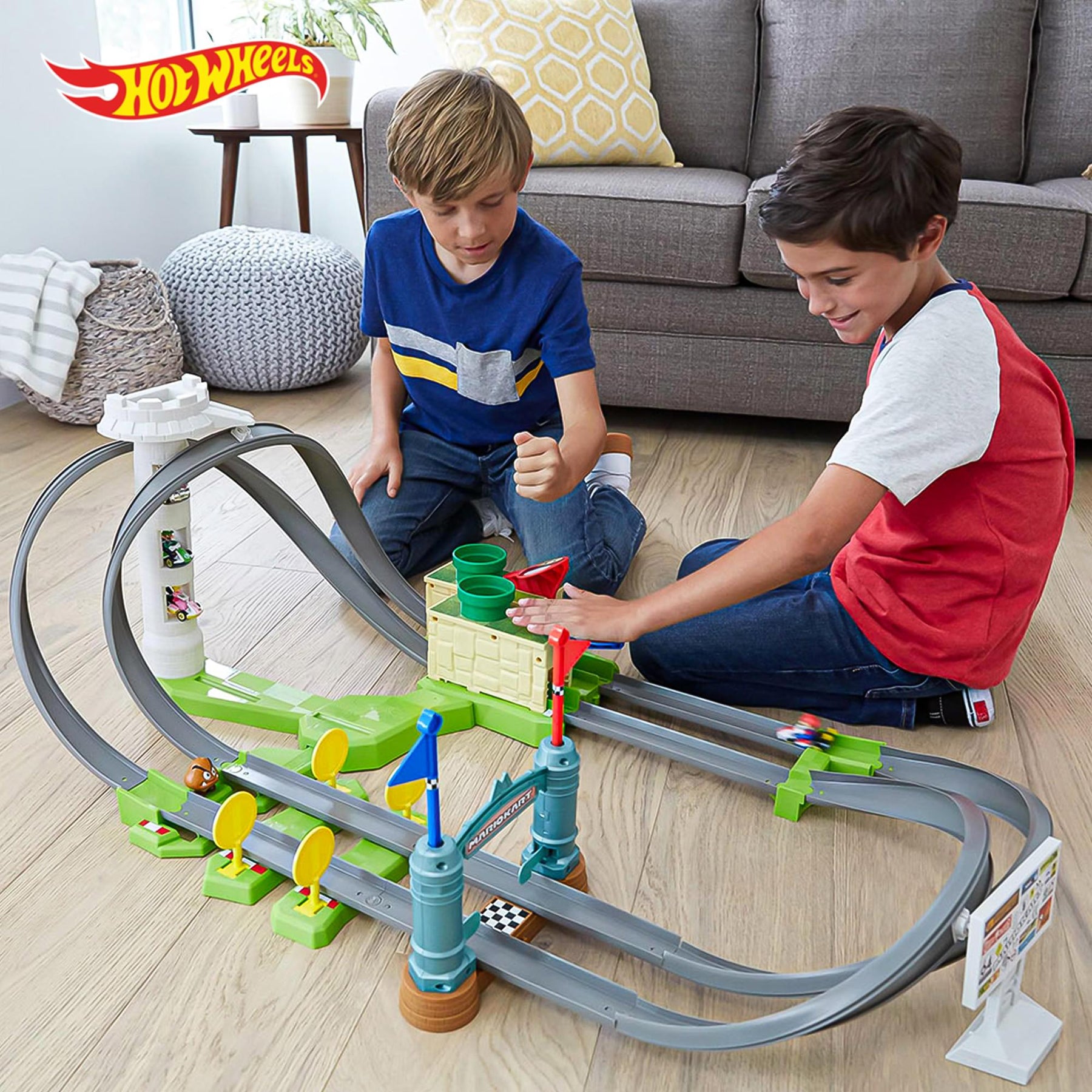 Hot Wheels Mario Kart Circuit Lite Track Set
