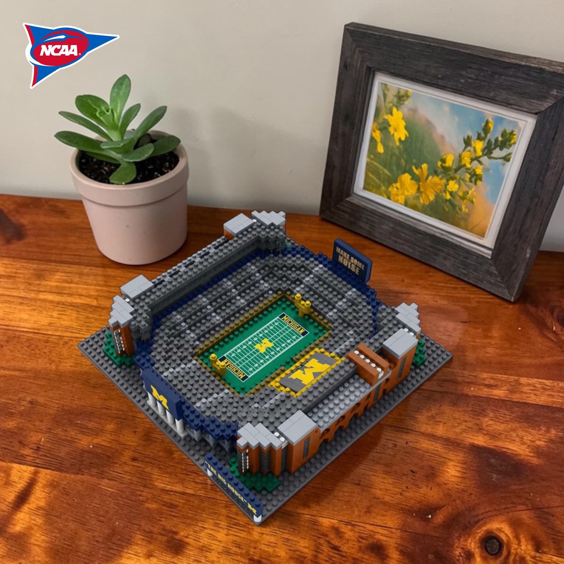 Michigan Wolverines NCAA BRXLZ Mini Stadium 998-Piece Building Block Set