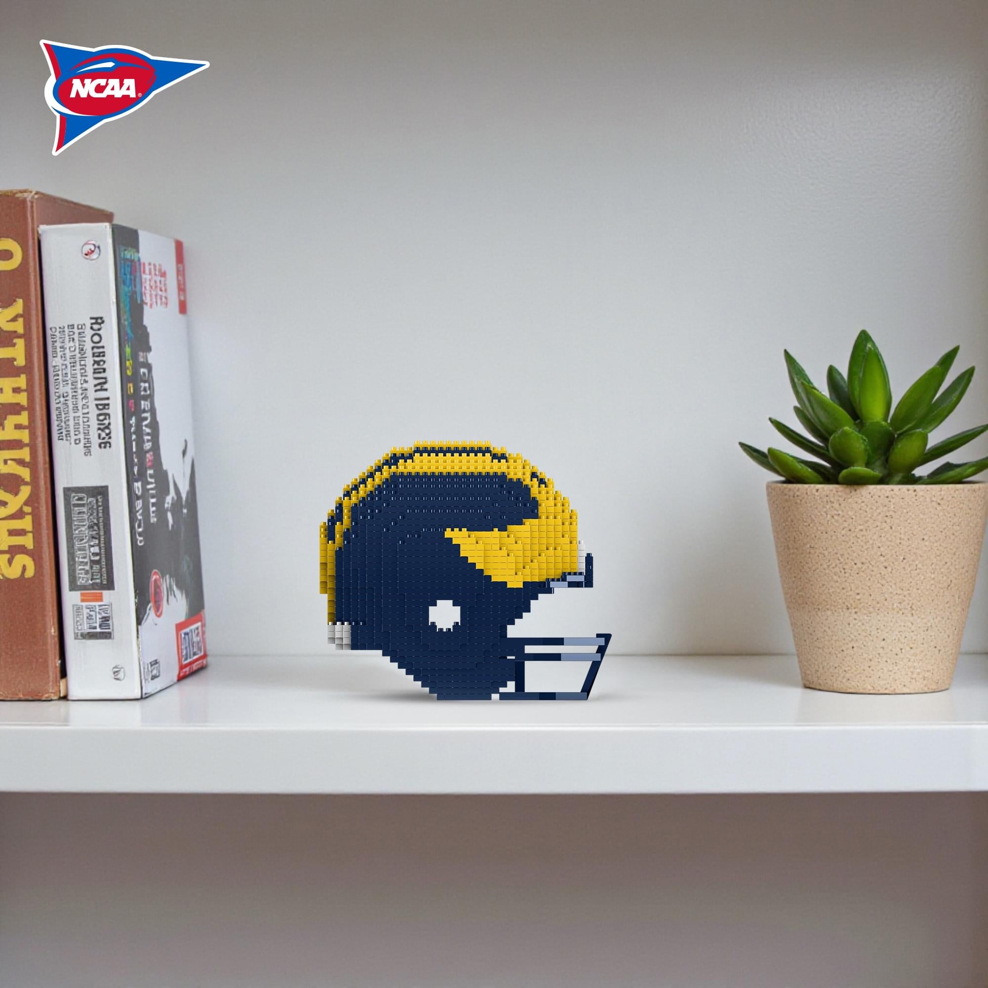 Michigan Wolverines NCAA BRXLZ Replica Helmet 1170 Piece Building Block Set