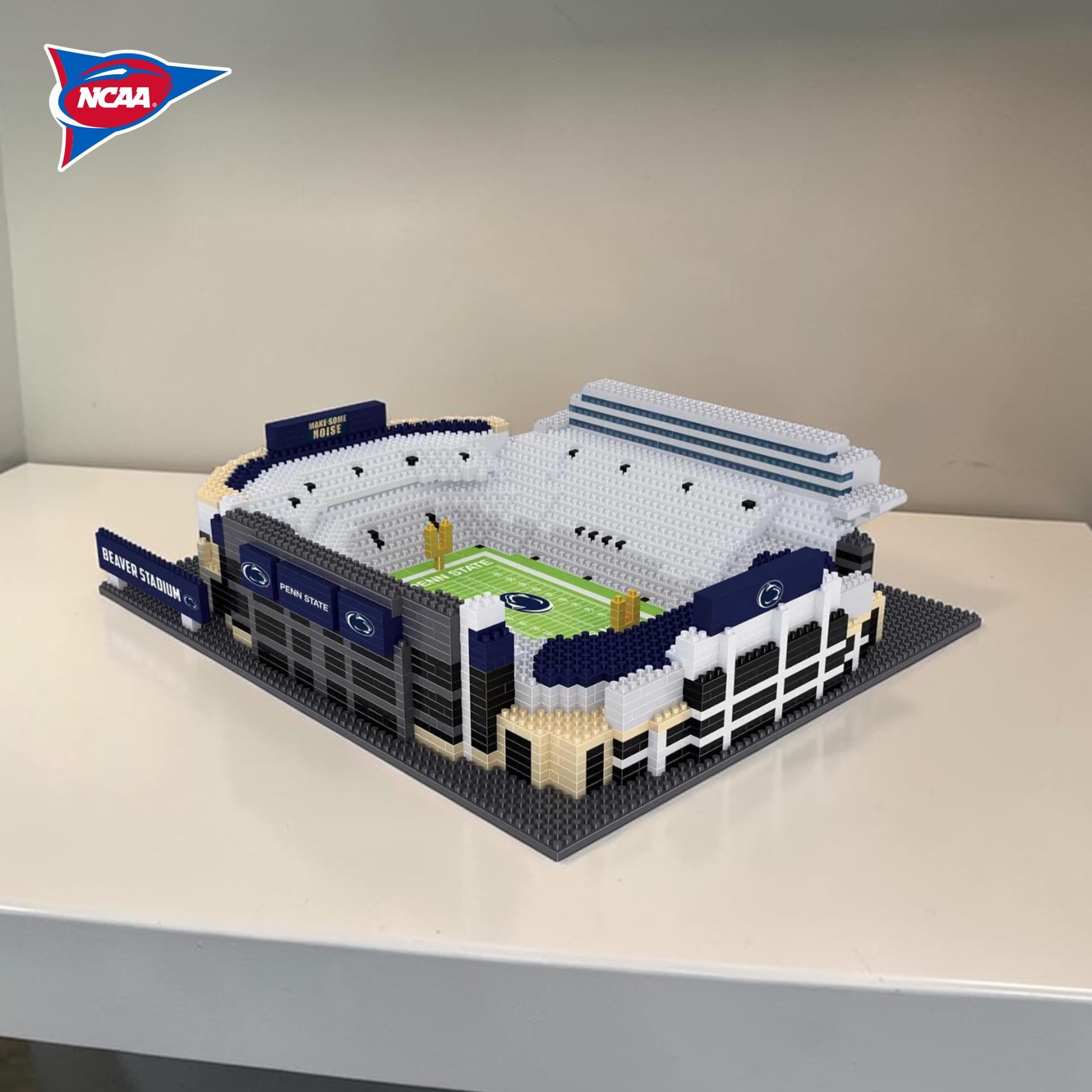 Penn State Nittany Lions NCAA BRXLZ Stadium 2390-Piece Building Block Set