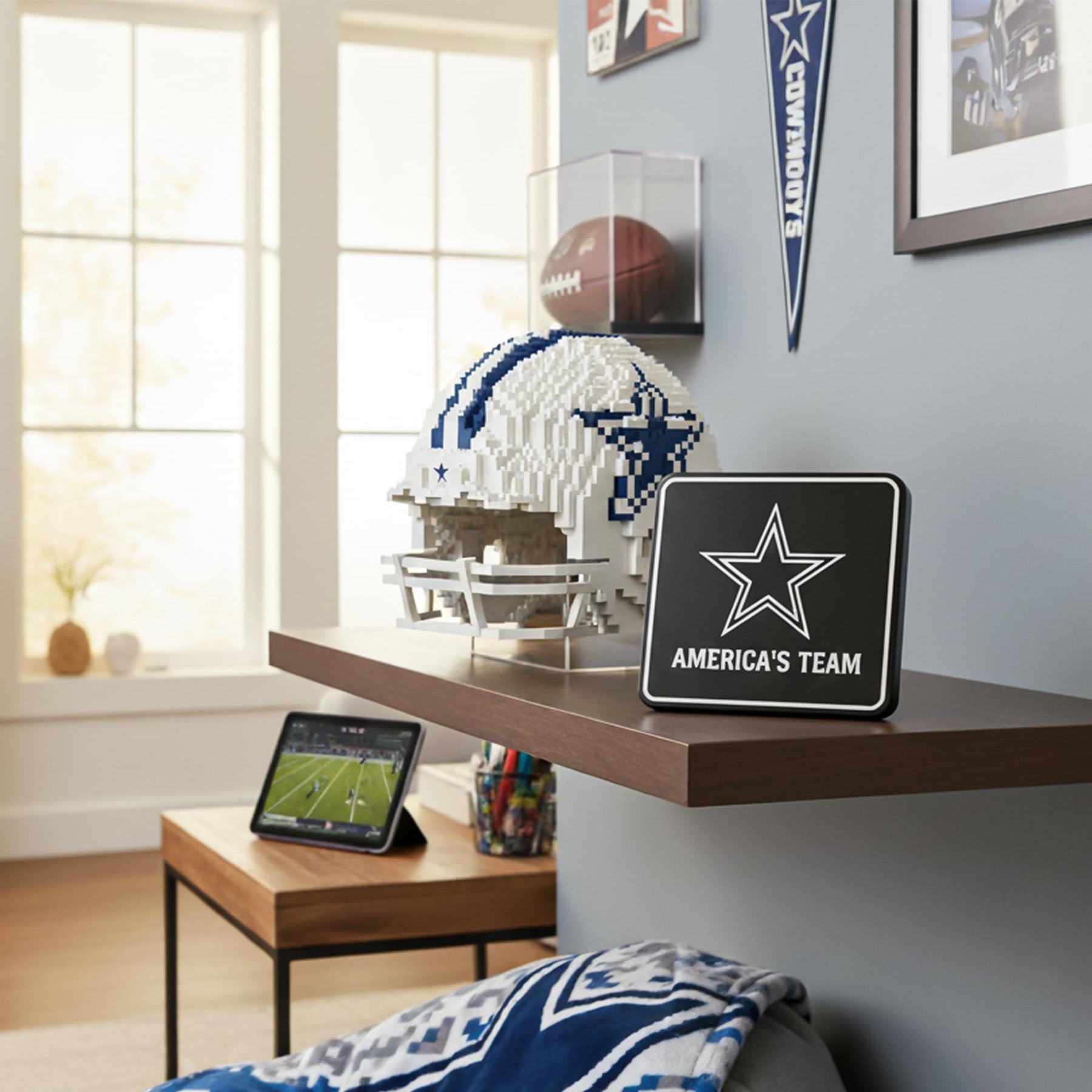 Dallas Cowboys NFL FOCO BRXLZ Helmet Building Block Set