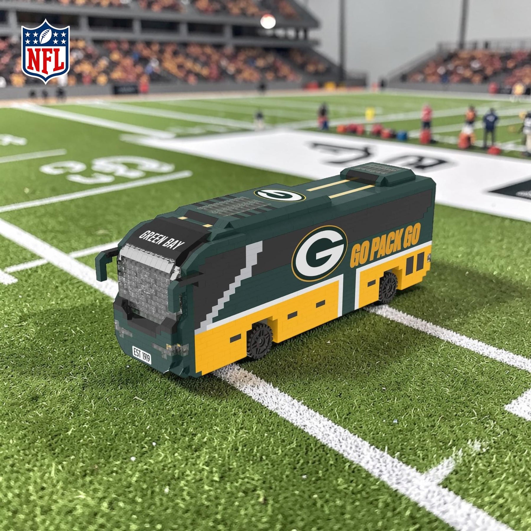 Green Bay Packers NFL BRXLZ Team Bus 1235-Piece Building Block Set