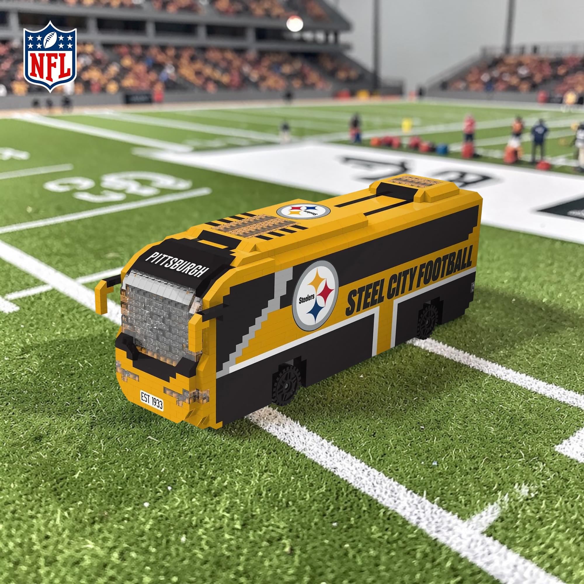 Pittsburgh Steelers NFL BRXLZ Team Bus 1235-Piece Building Block Set